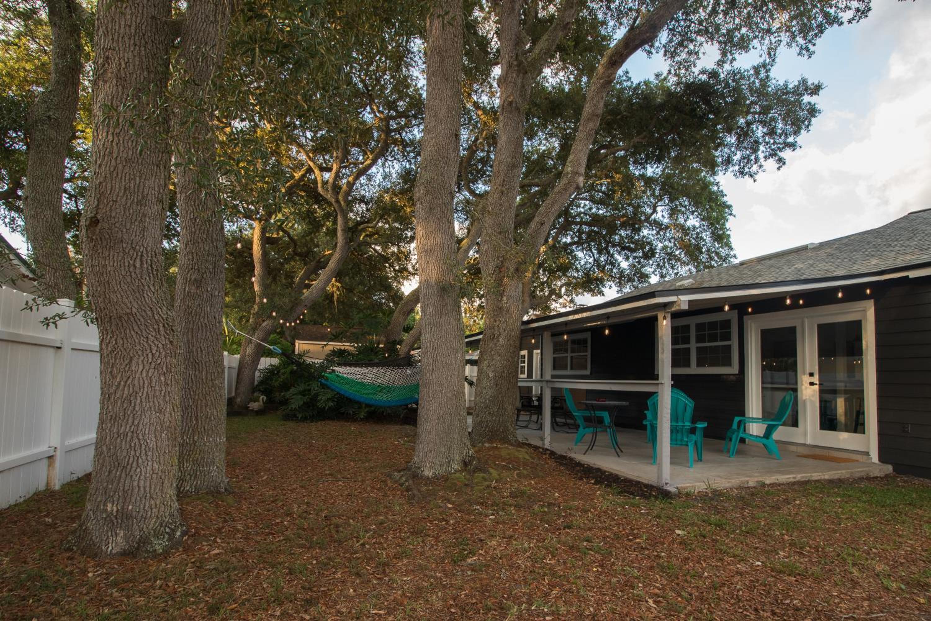Three-Bedroom House photo 2