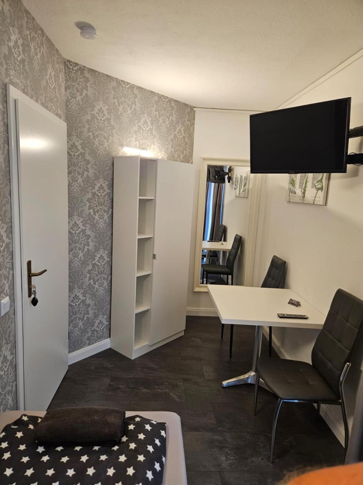 Single Room photo 1