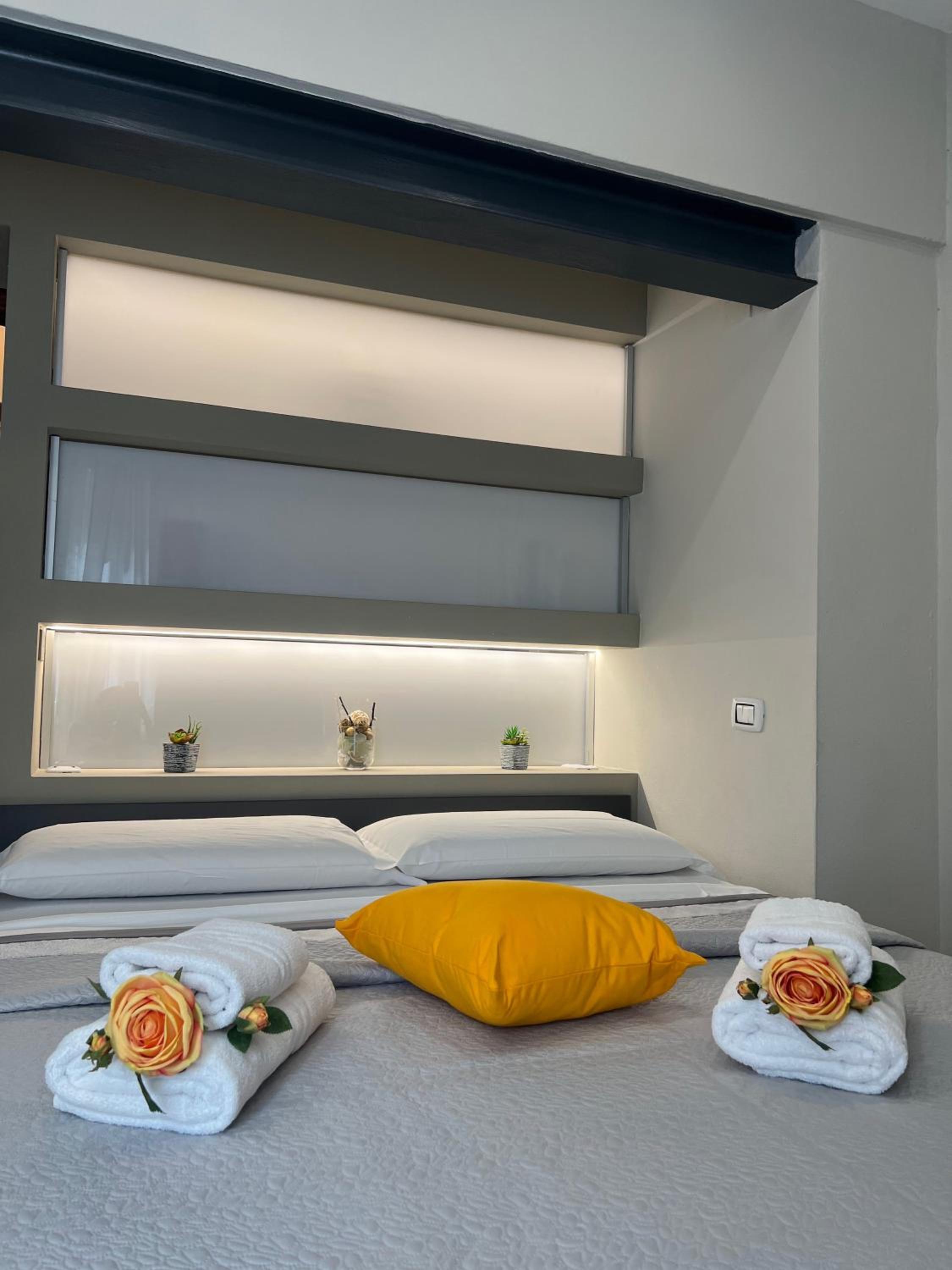 One-Bedroom Apartment - Photo 19