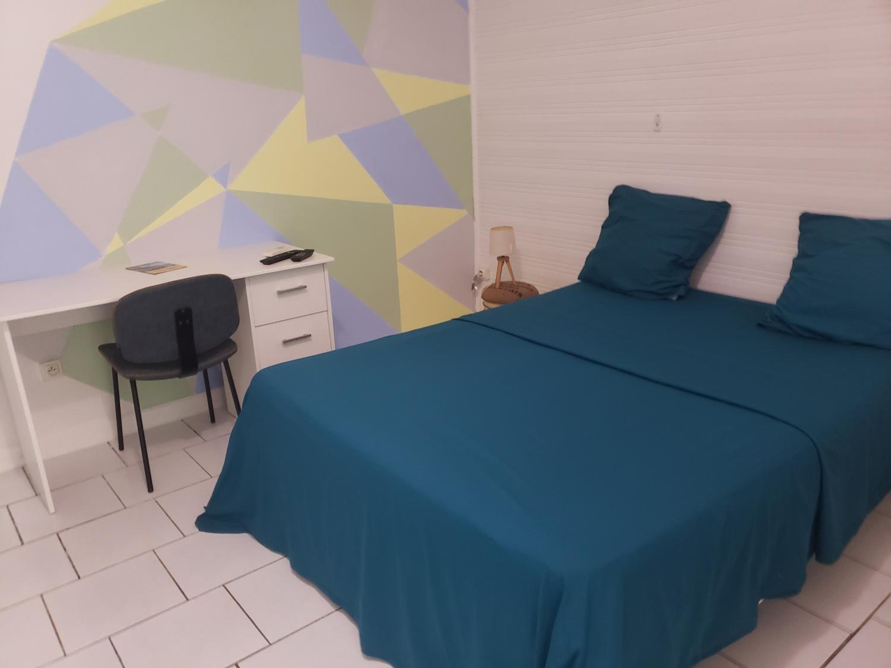 One-Bedroom Apartment - Photo 1
