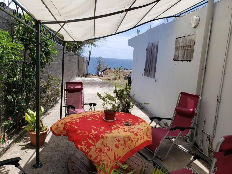 One-Bedroom Apartment - Photo 2