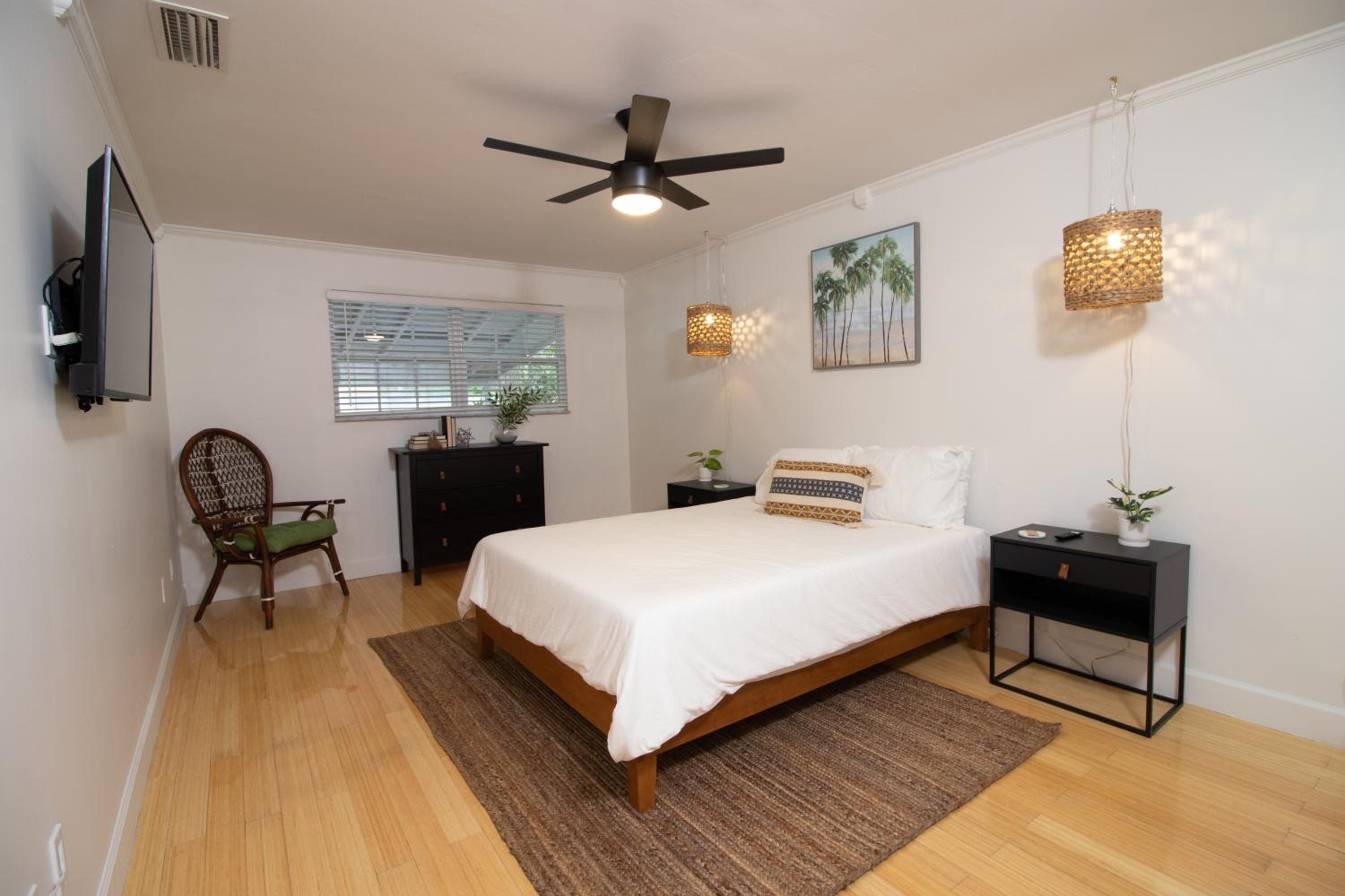 Three-Bedroom House photo 1