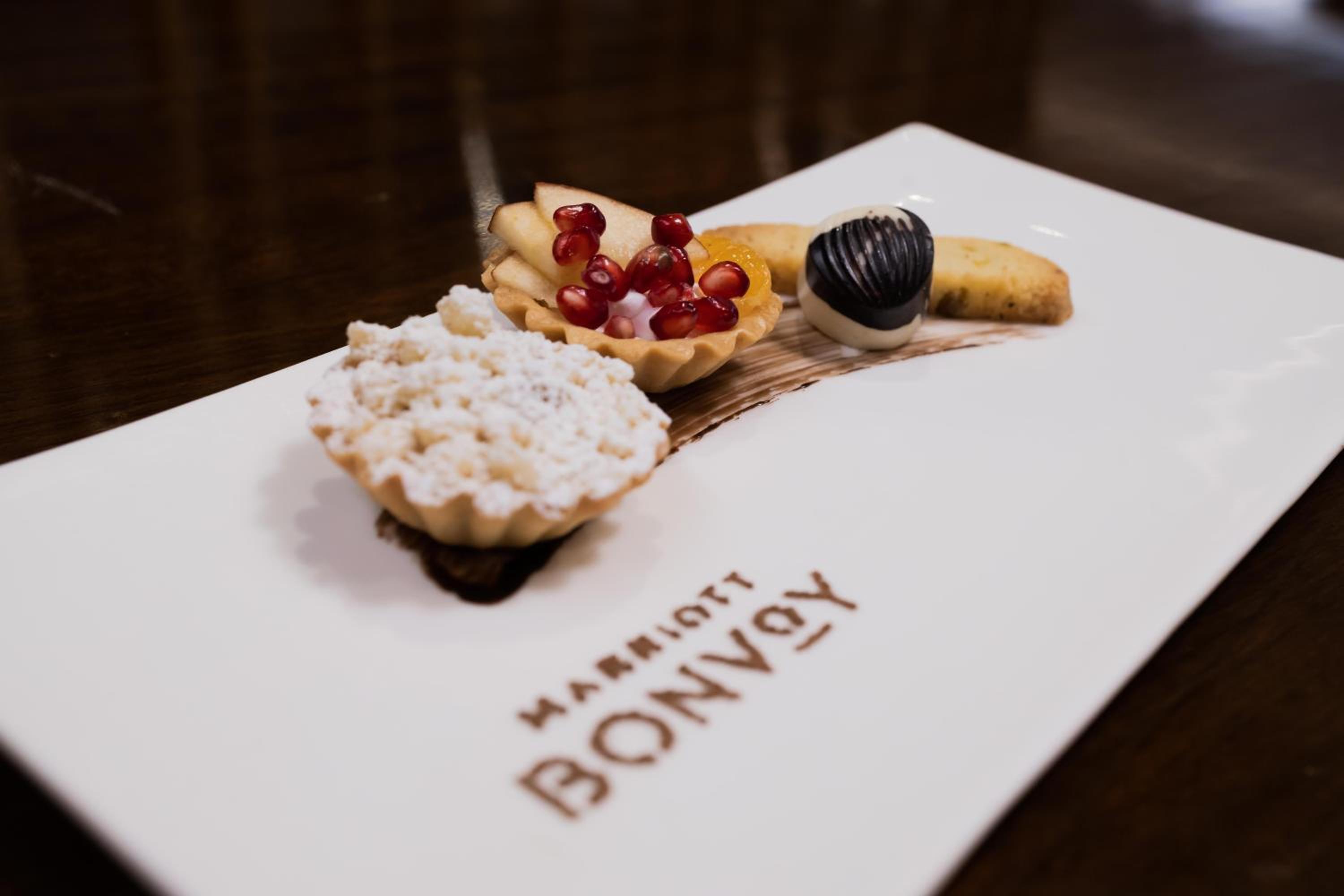 Deluxe King Room - 20% Discount on Food & Beverages - Photo 4