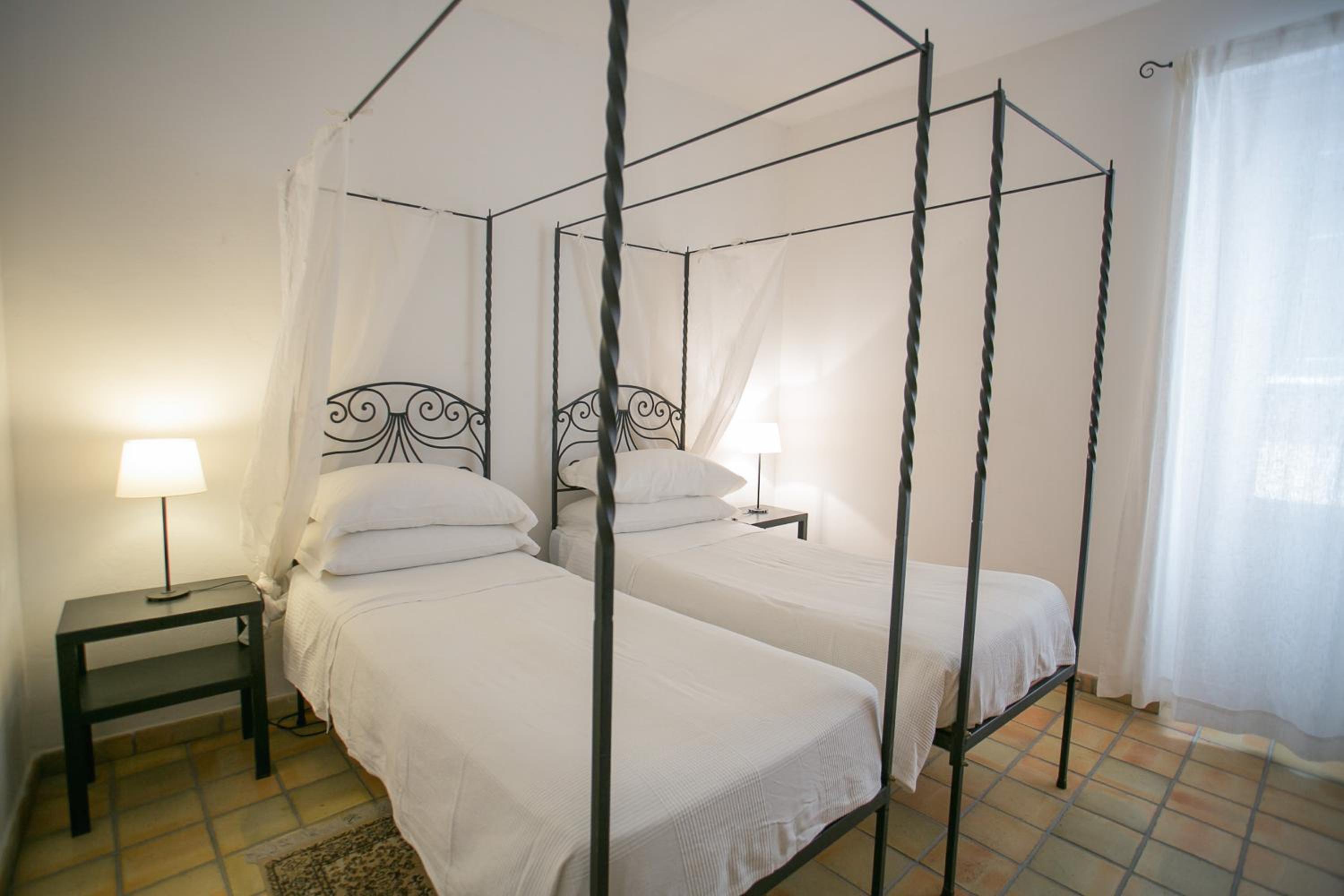 Double Room - Photo 4