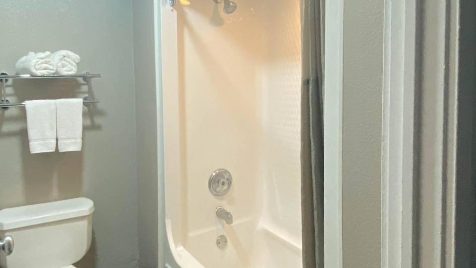 Deluxe Quadruple Room - Non-Smoking photo 2