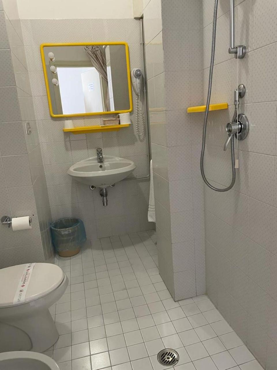 Single Room with Balcony photo 3