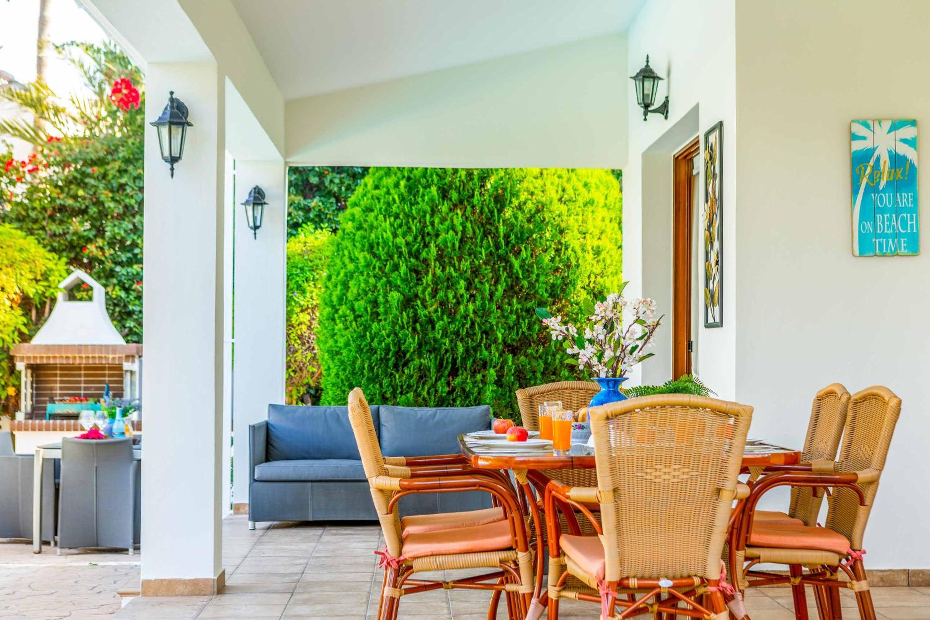 Three-Bedroom Villa photo 2