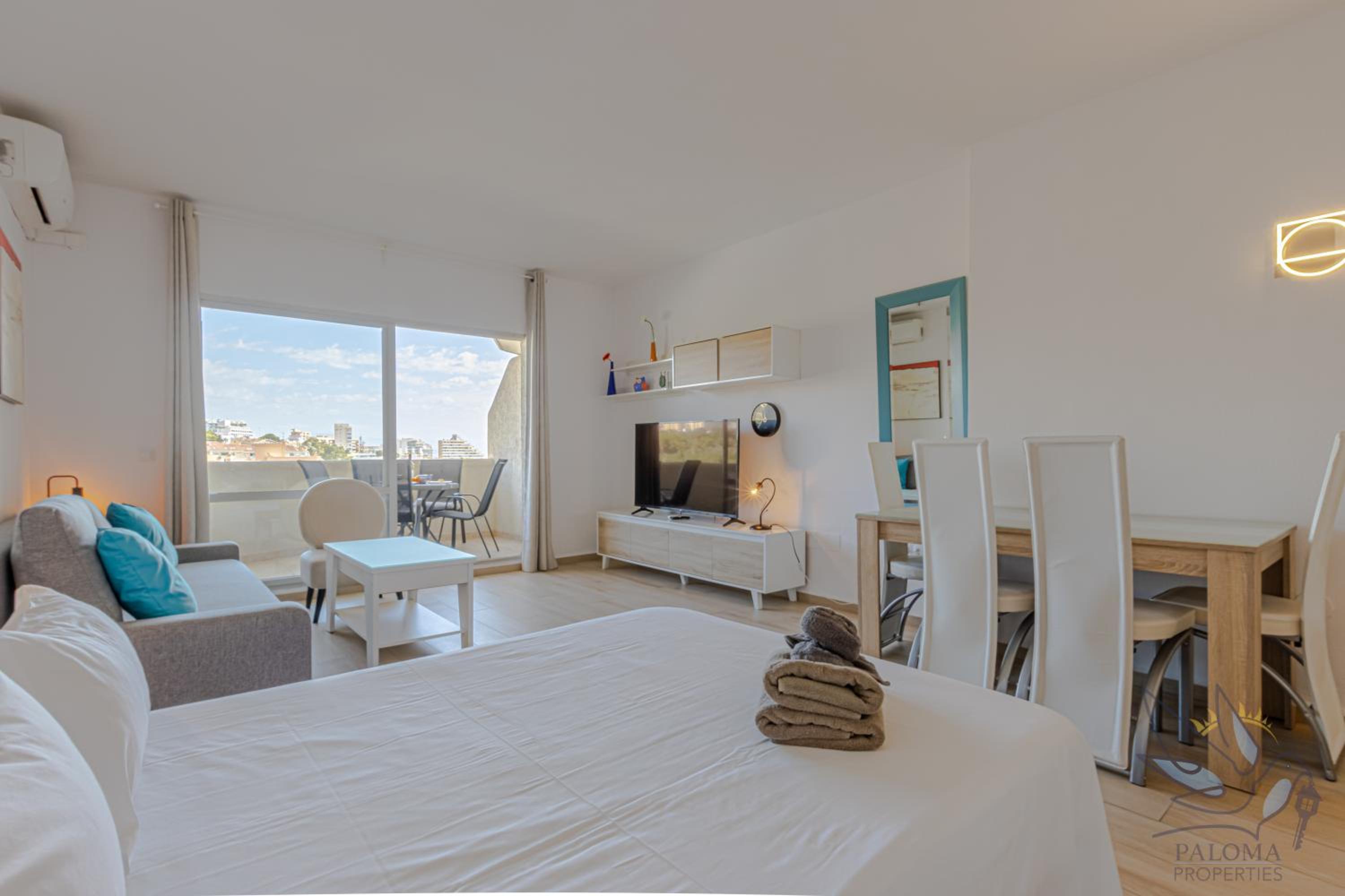 Estudio con terraza