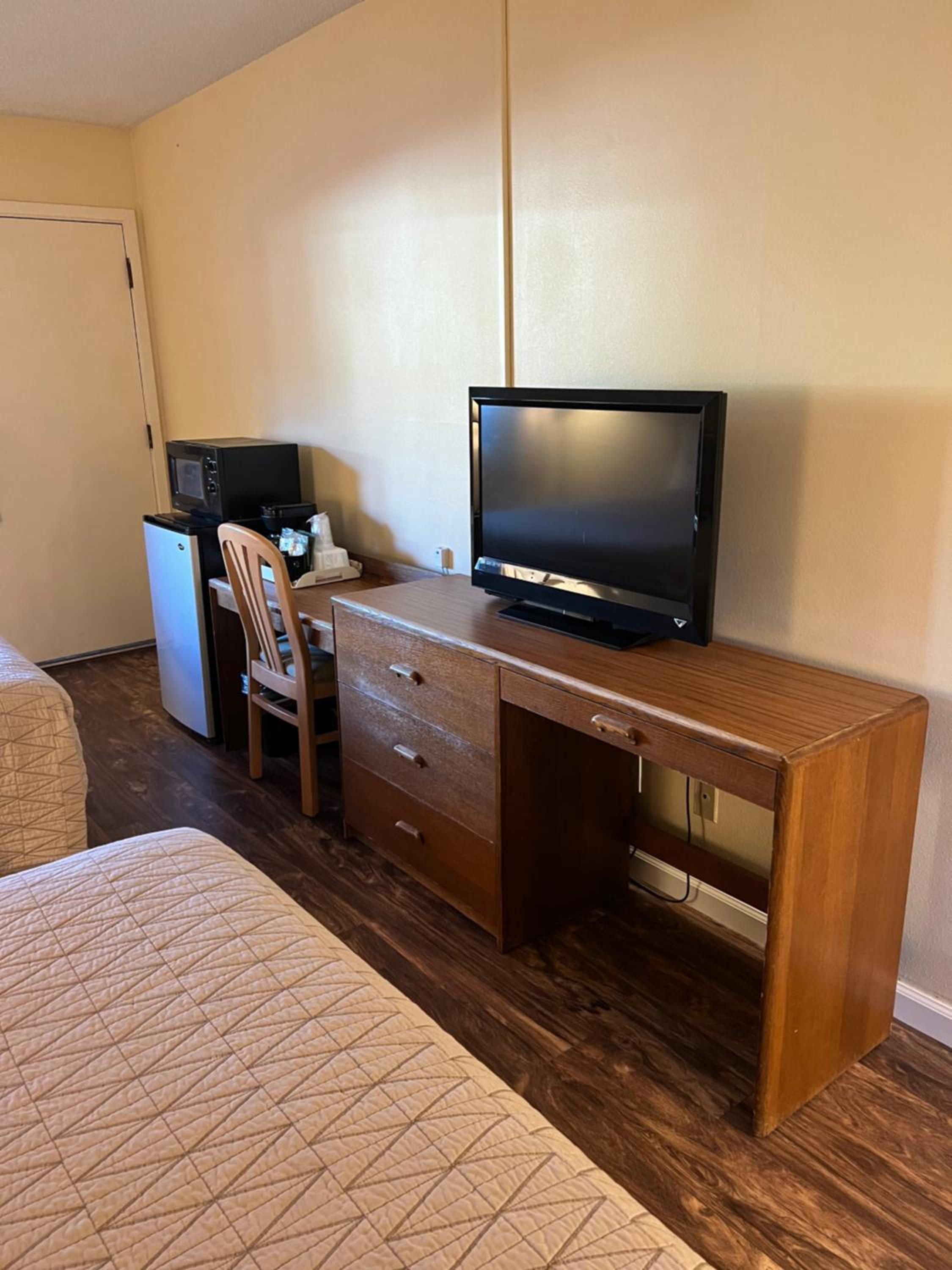 2 Beds (Pet Friendly, Dogs Only, additional charges apply) - Photo 5