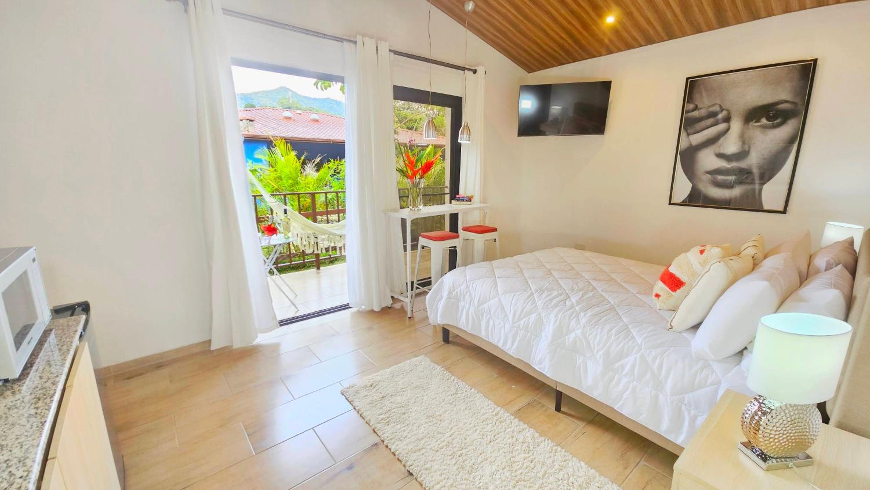 Deluxe Bungalow with Garden View