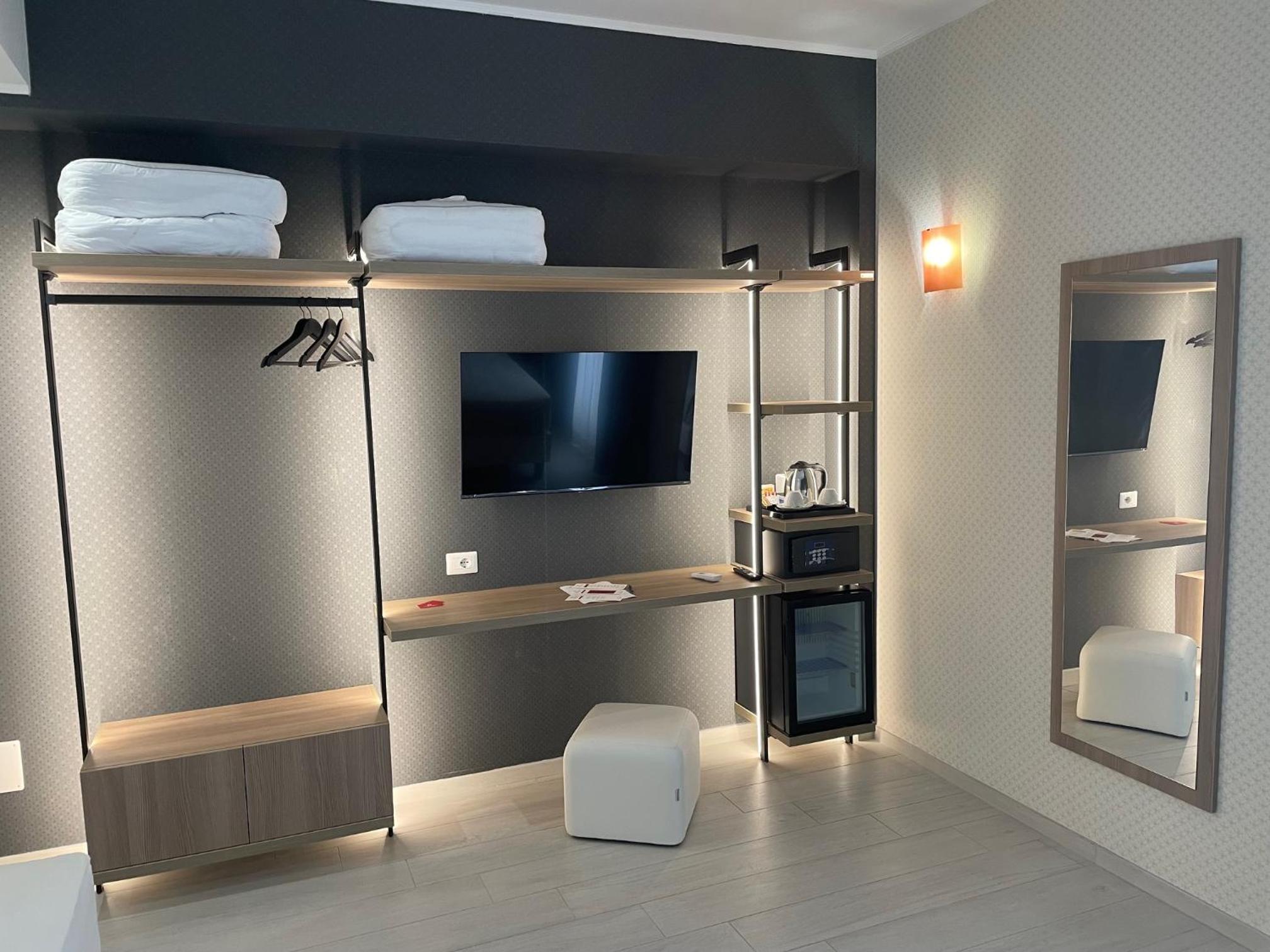 Deluxe Triple Room photo 2