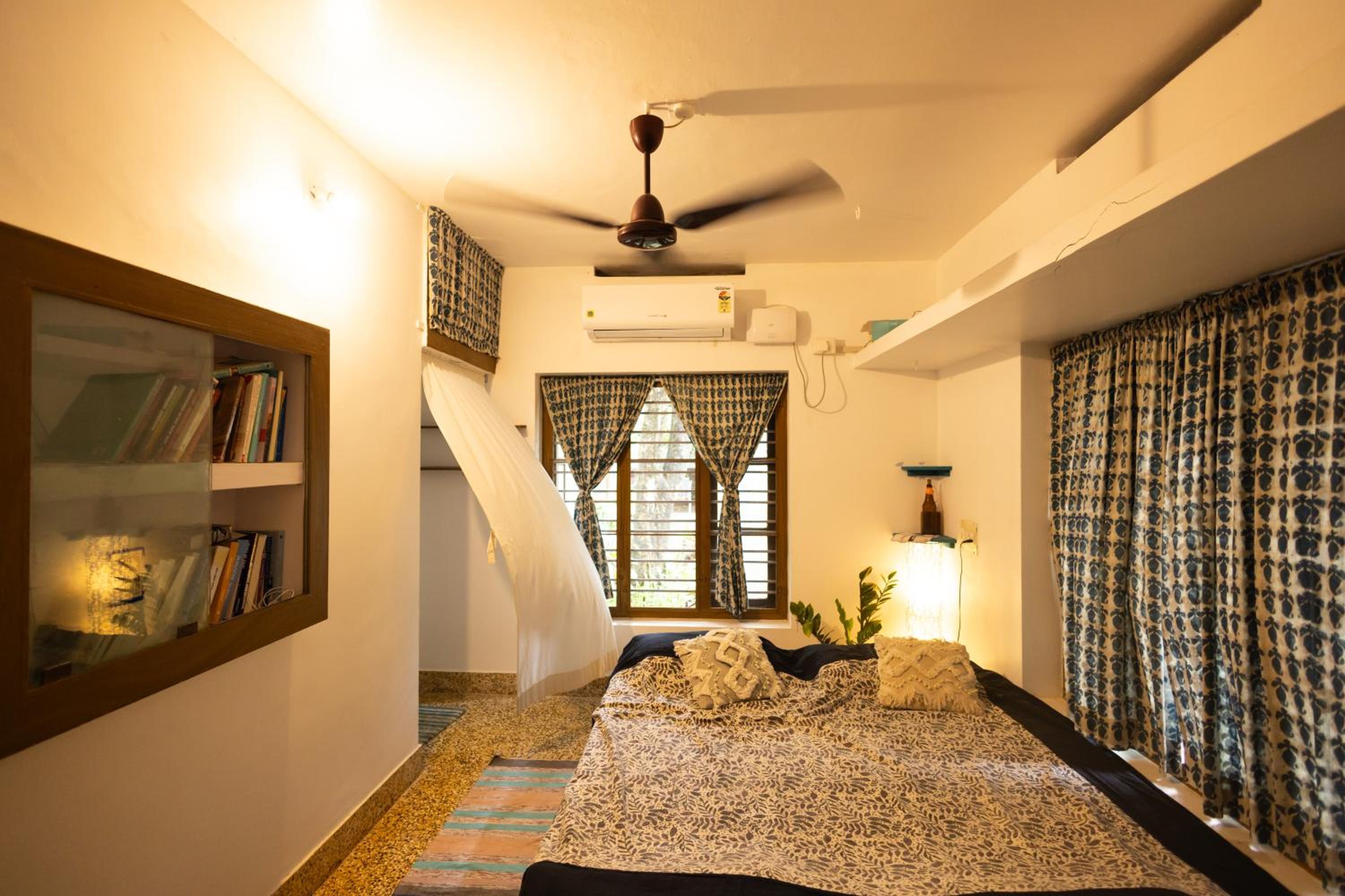 Deluxe King Room photo 1