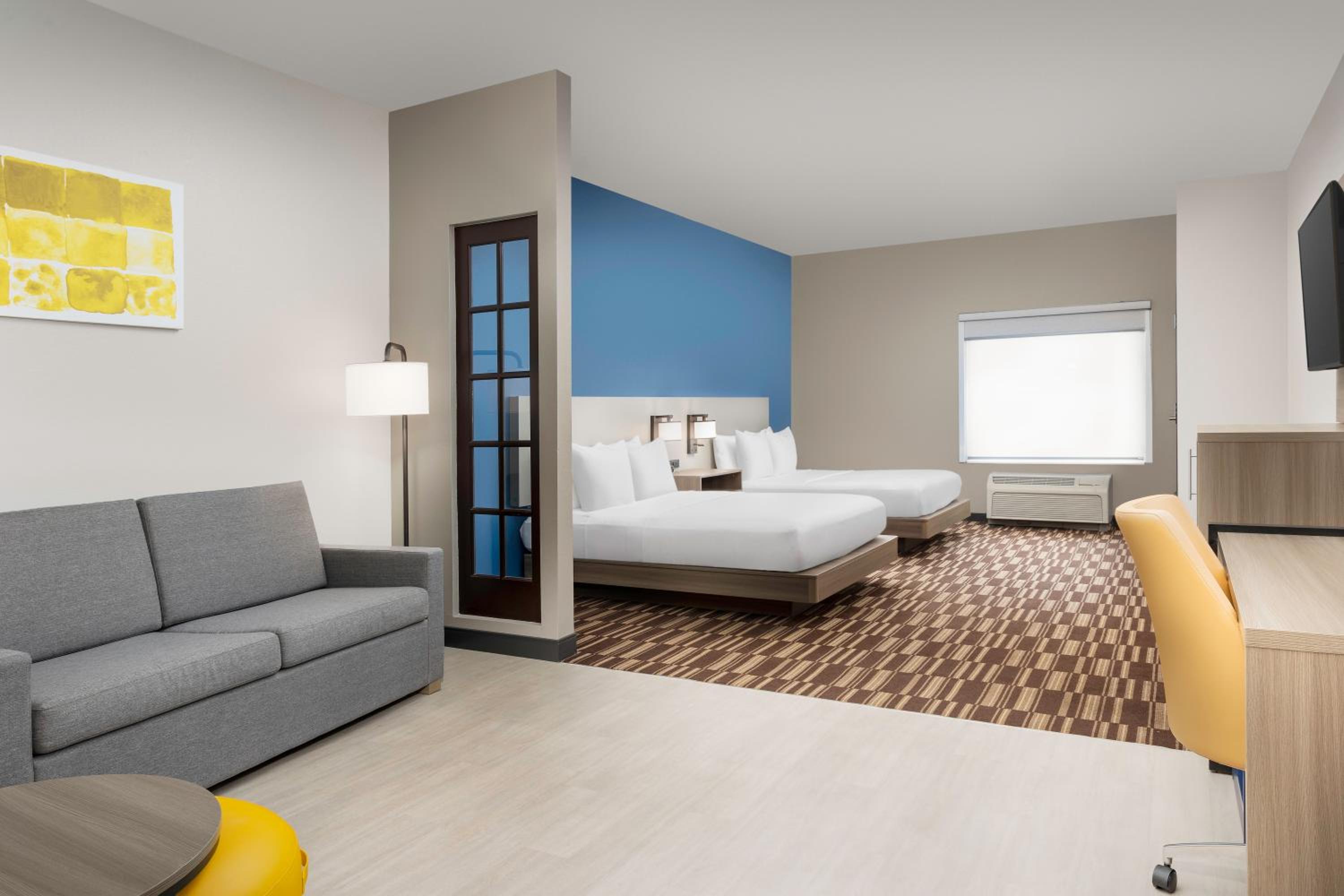 Queen Suite - Disability Access/Non-Smoking photo 1