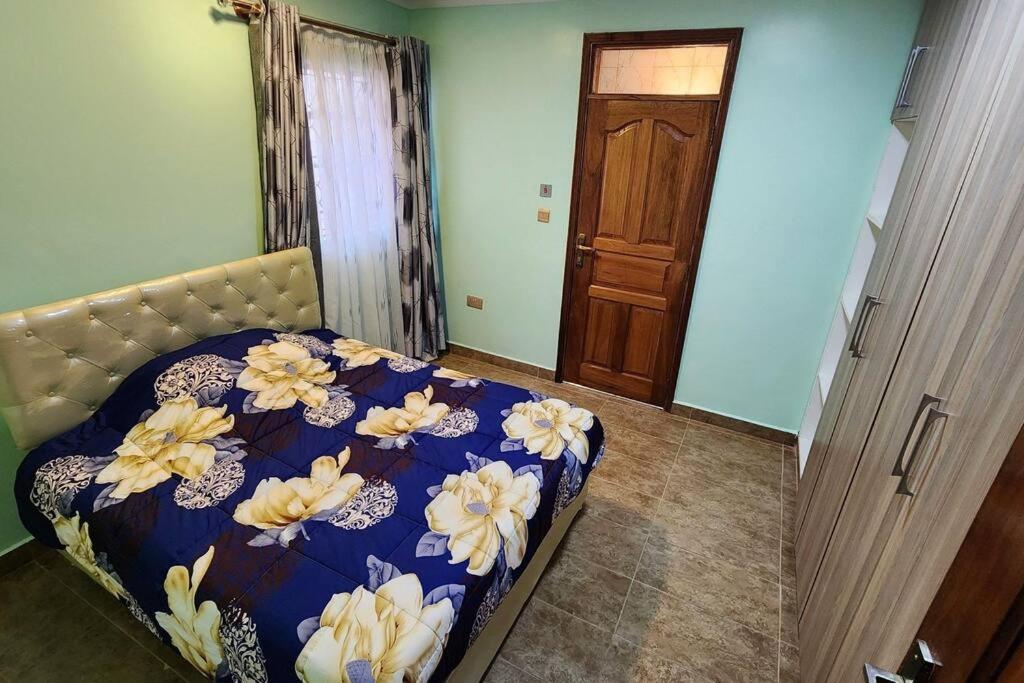 Two-Bedroom House photo 2