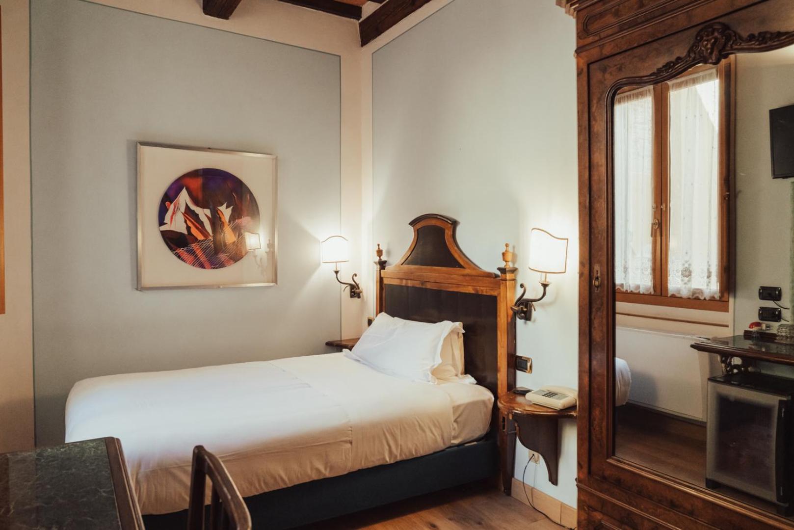 Single Room photo 1