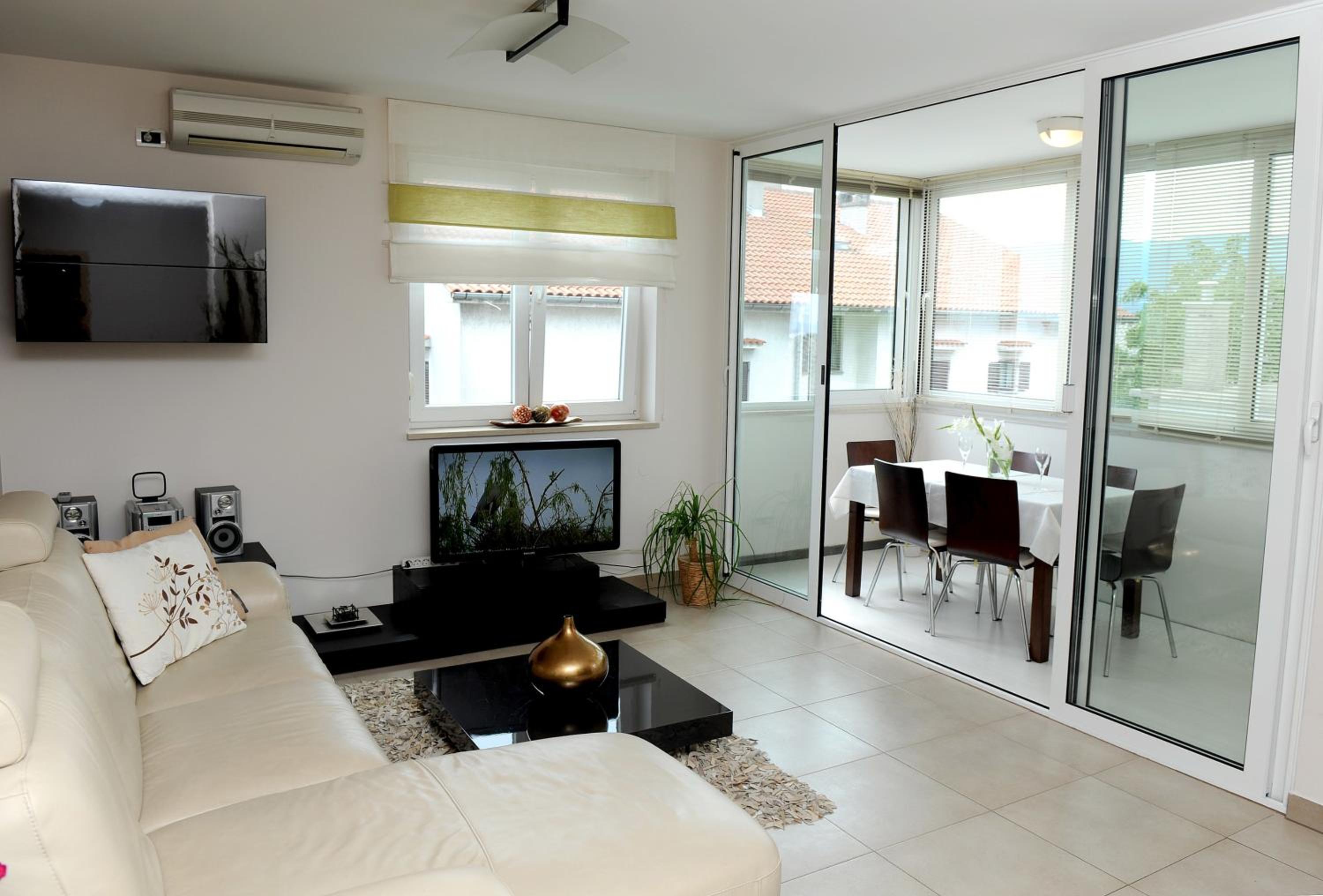 Apartment With Sea View