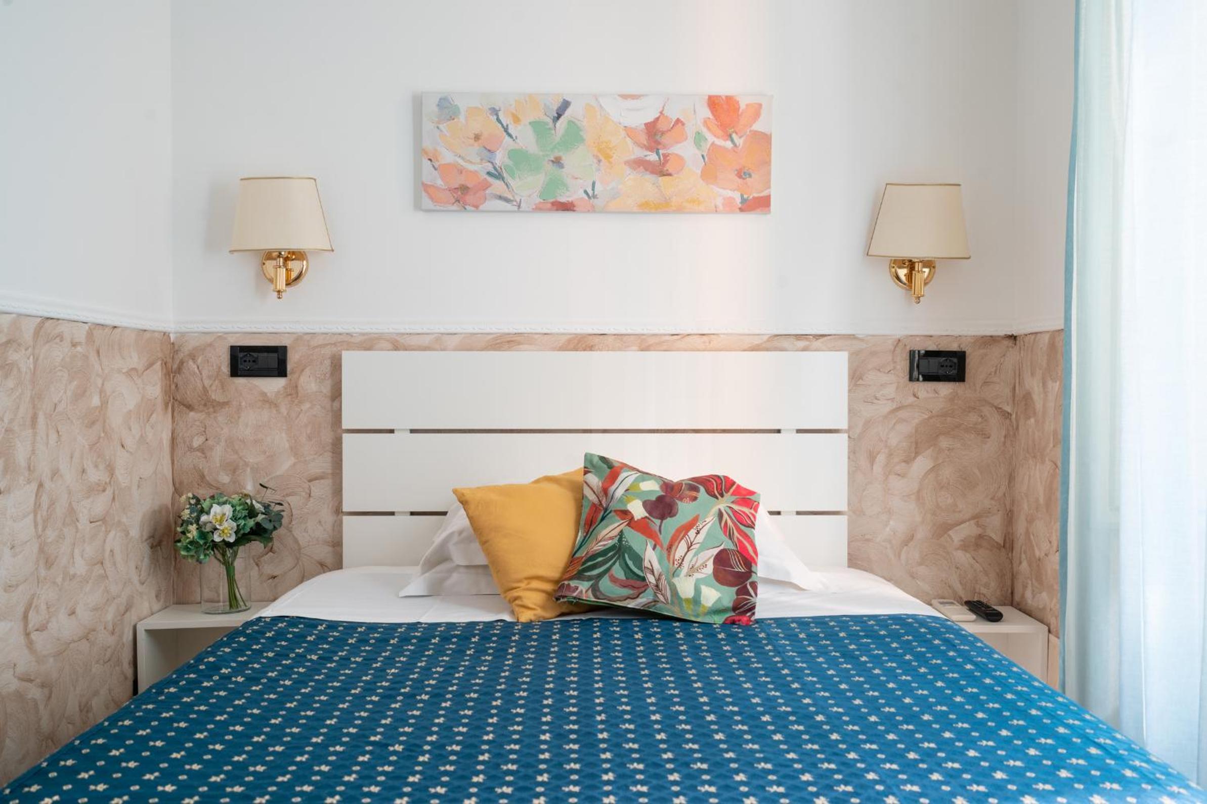  Superior Single Room with French Bed