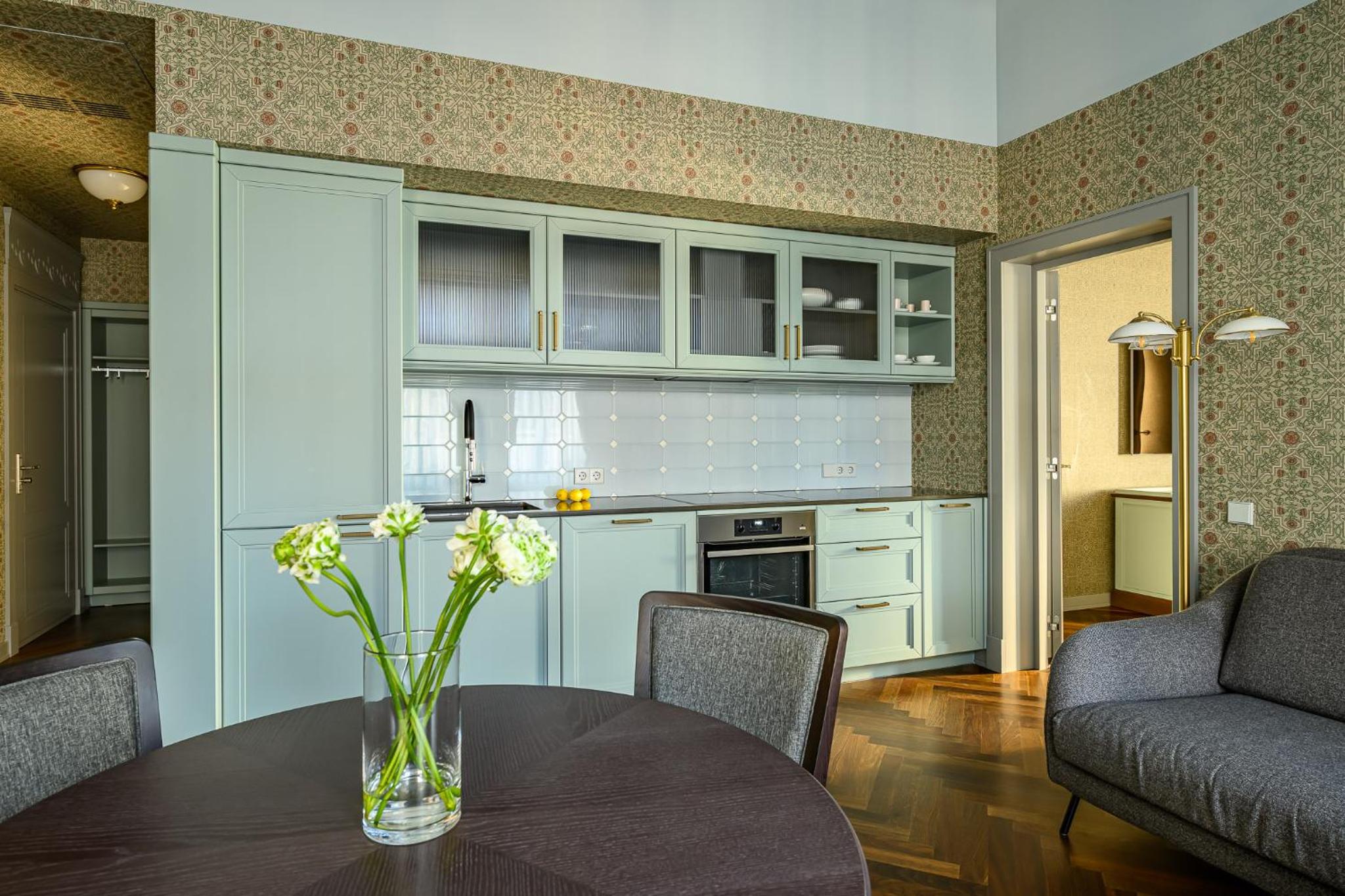 One-Bedroom Apartment - Photo 21