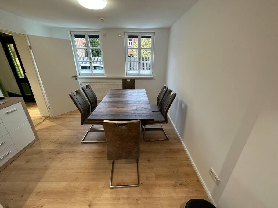 Three-Bedroom Apartment photo 2