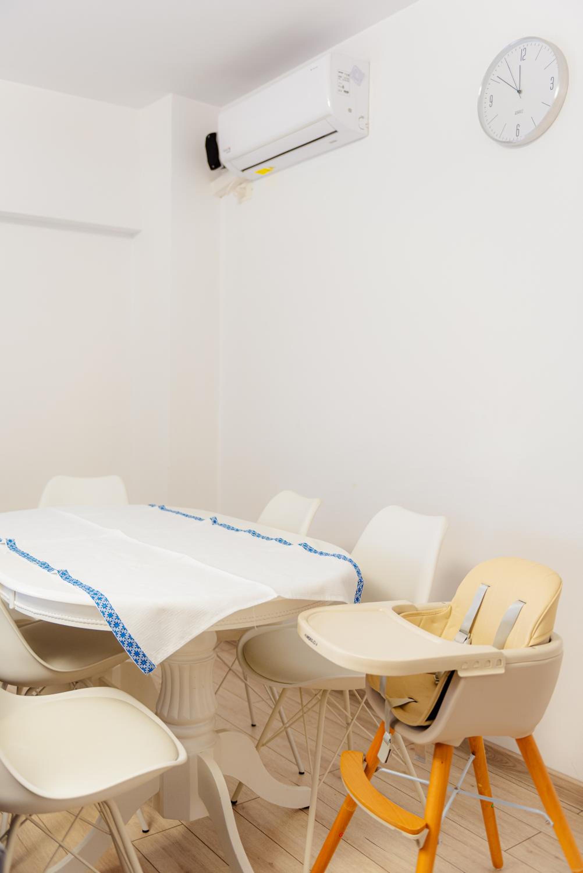 Two-Bedroom Apartment - Photo 2