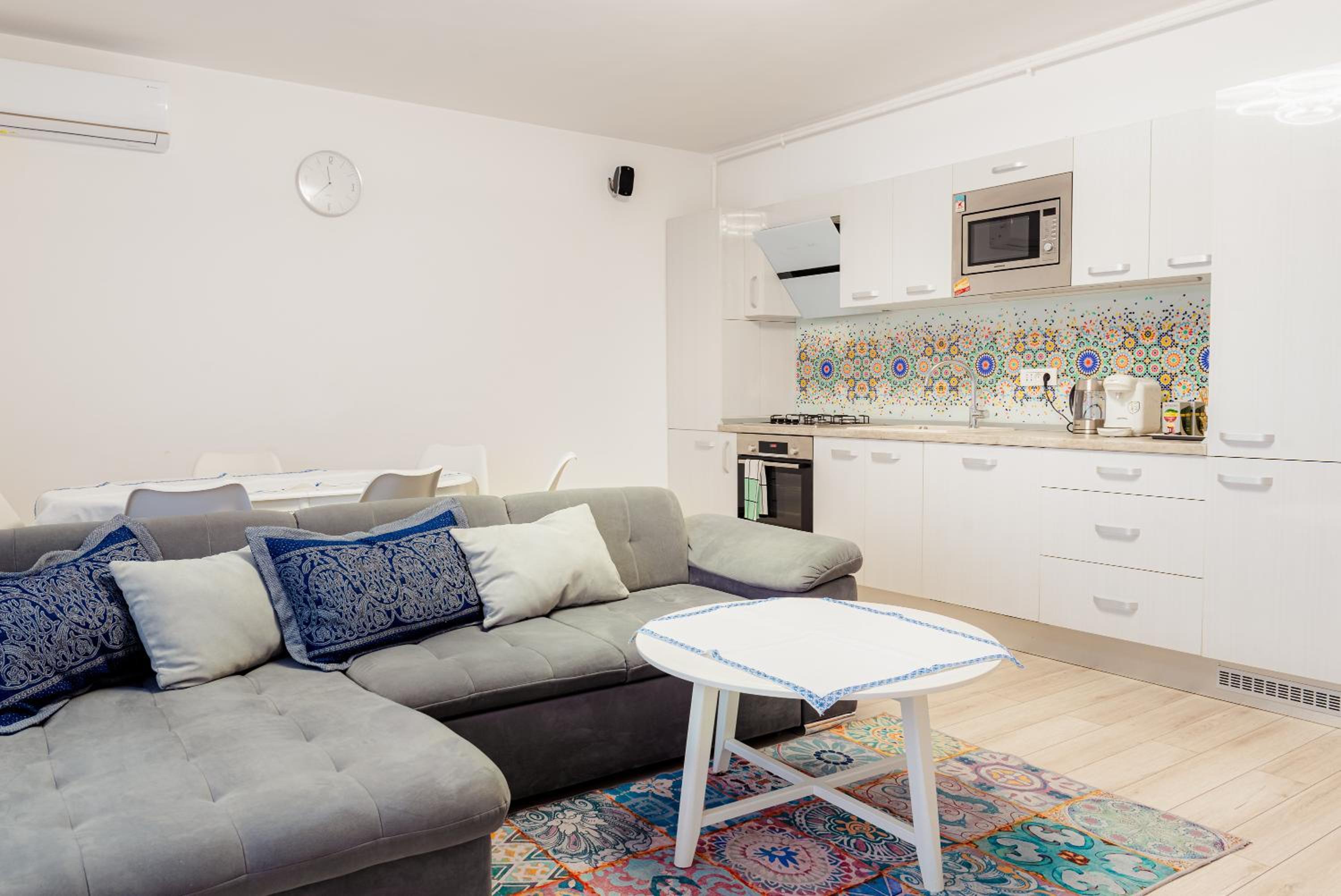 Two-Bedroom Apartment - Photo 12