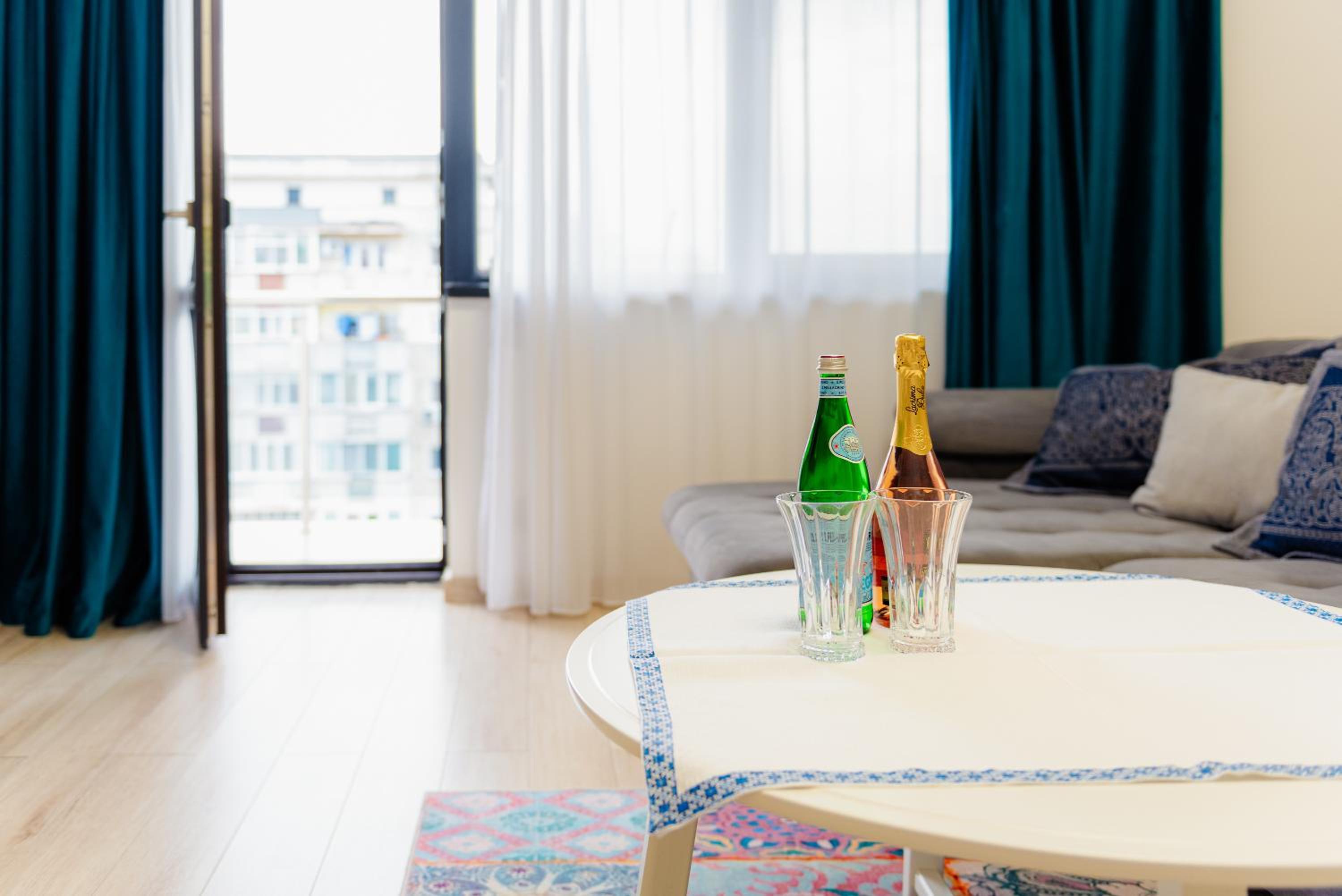 Two-Bedroom Apartment - Photo 18