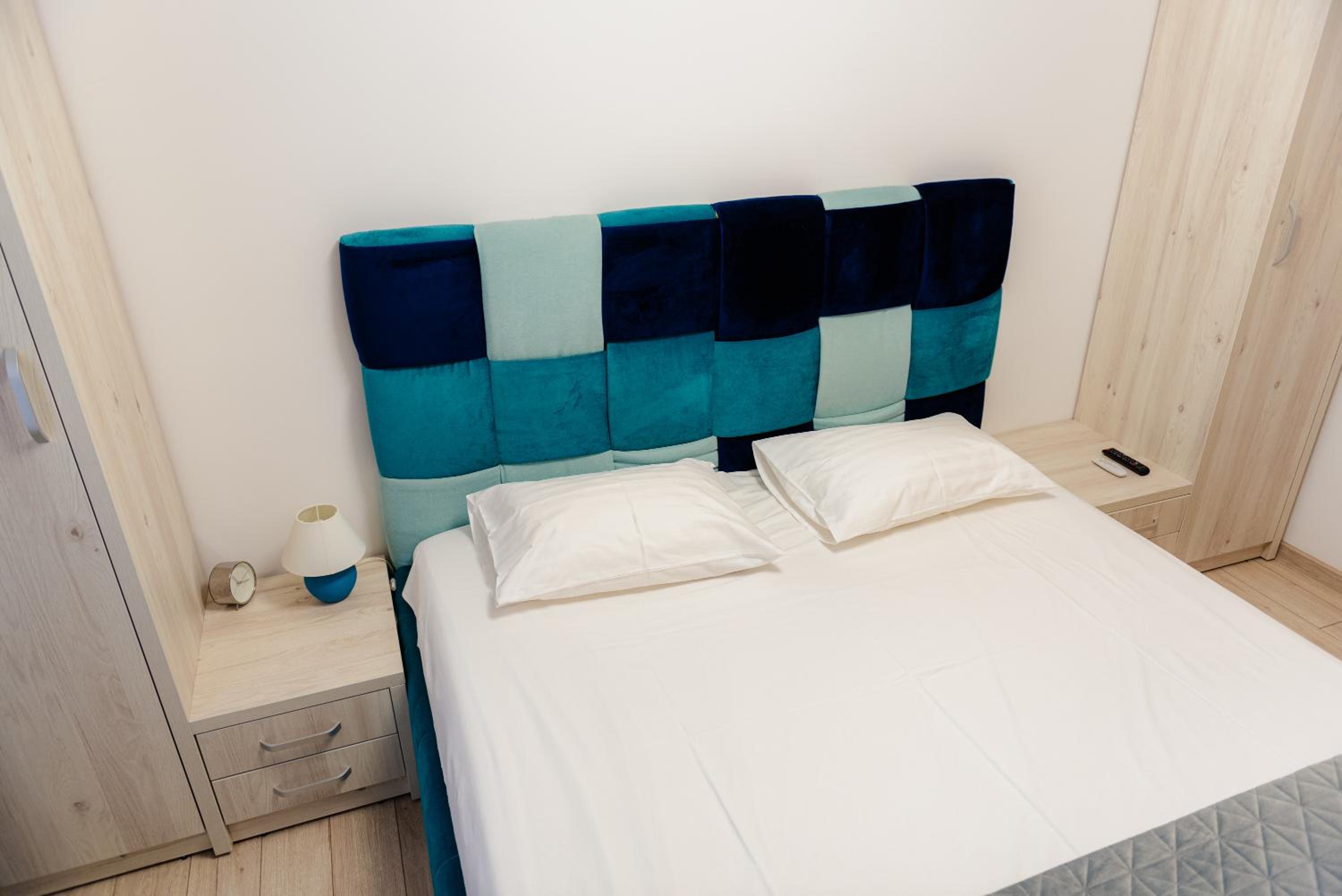 Two-Bedroom Apartment - Photo 19