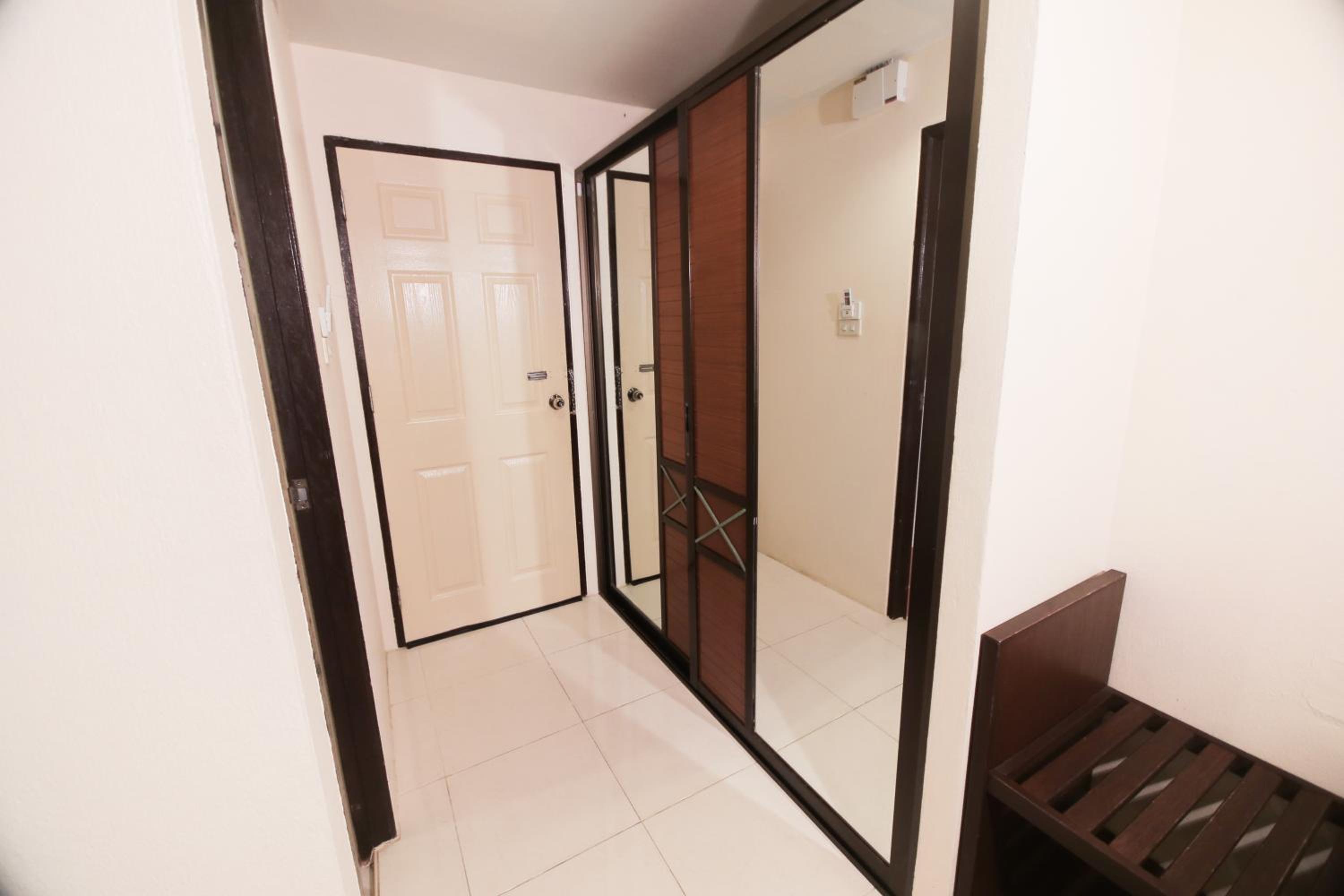 Standard Double or Twin Room - Photo 6