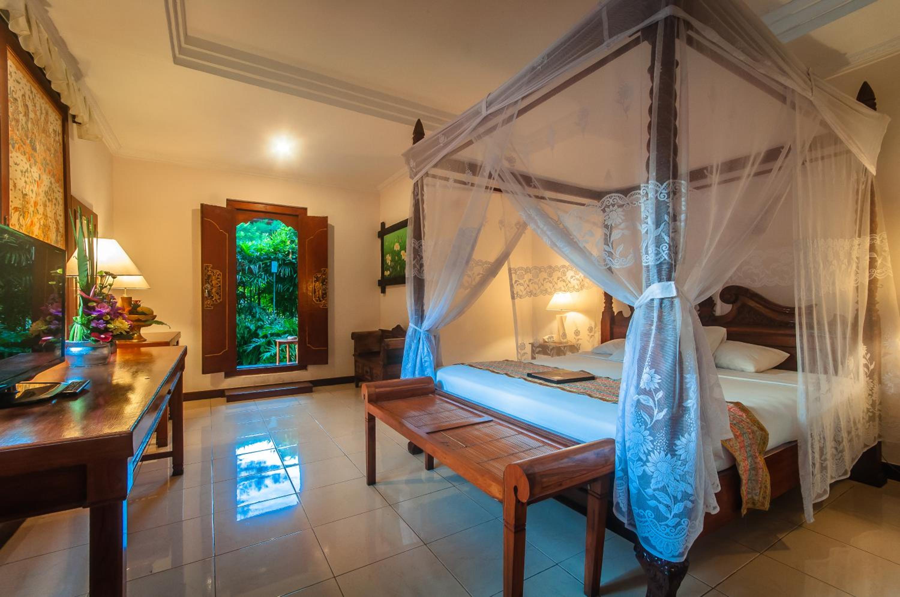 Deluxe Double Room with Pool View