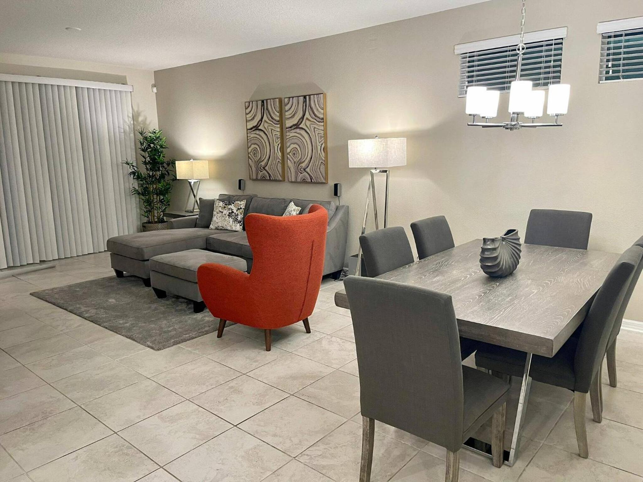 Apartment photo 1
