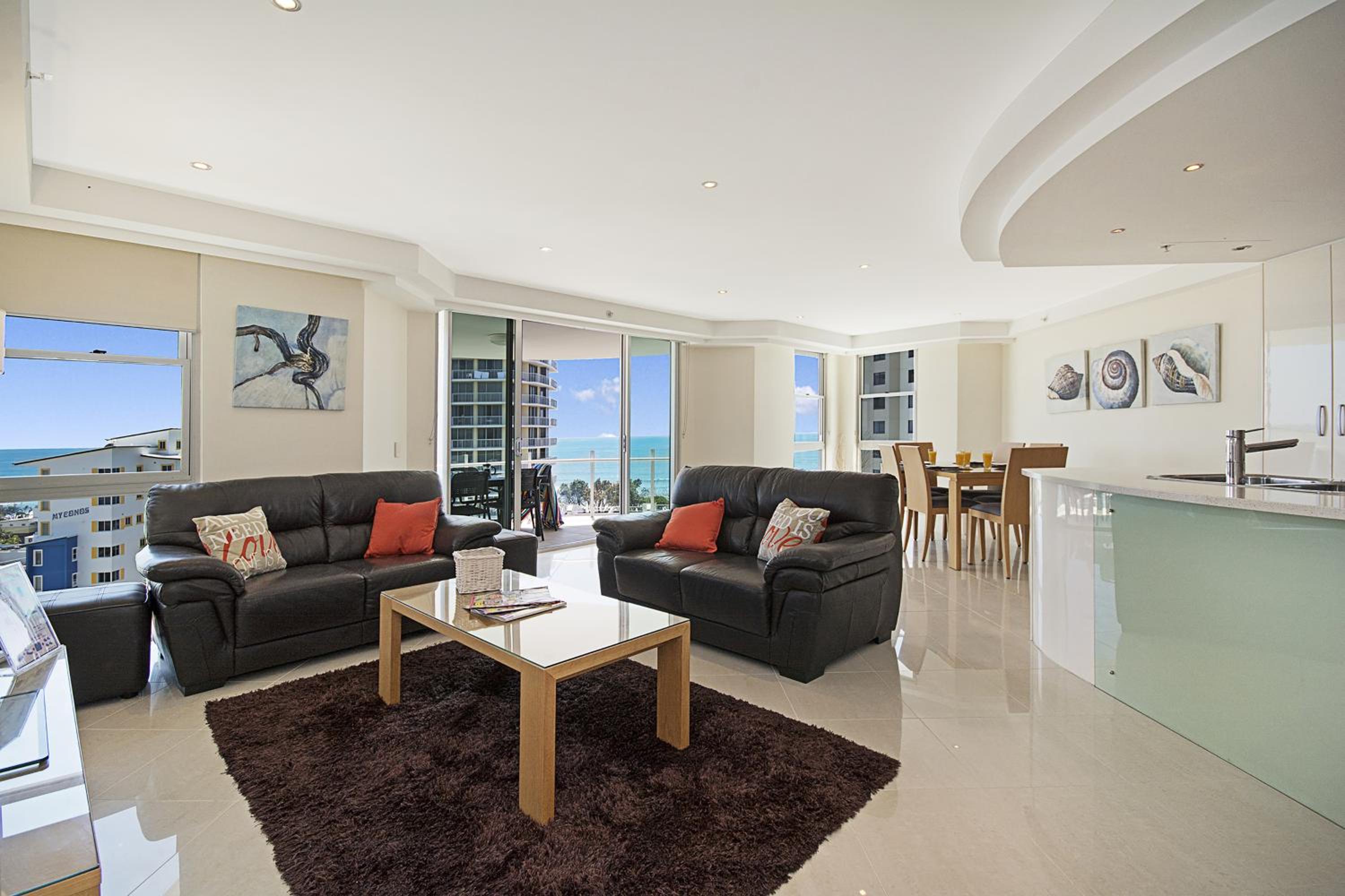 Two-Bedroom Apartment with Ocean View photo 2