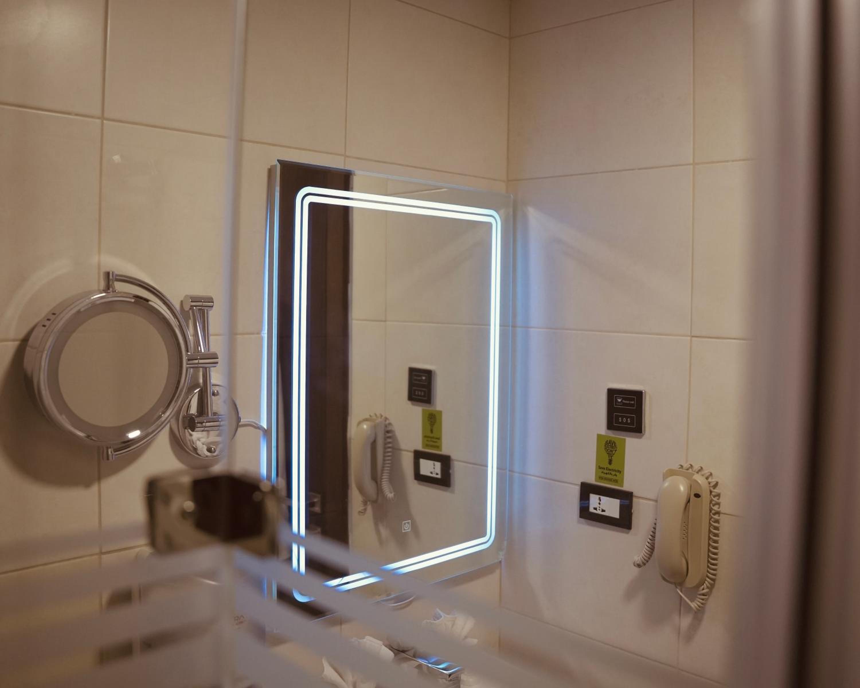 Standard Double or Twin Room - Photo 4