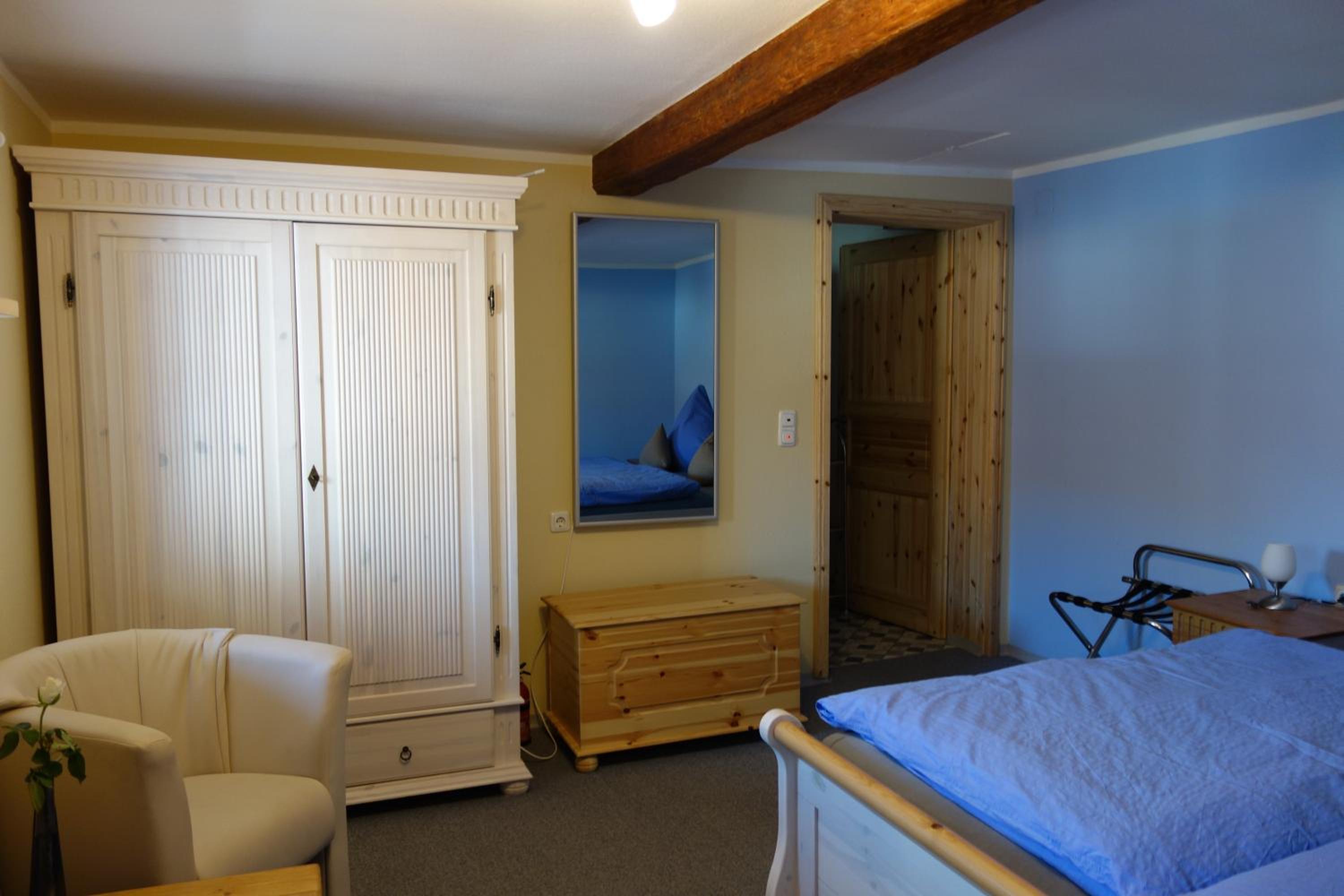 Double Room - Photo 7