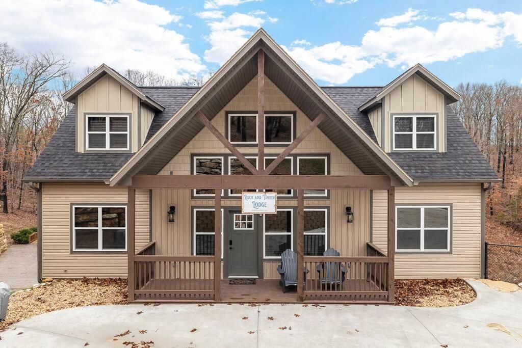Four-Bedroom House photo 3