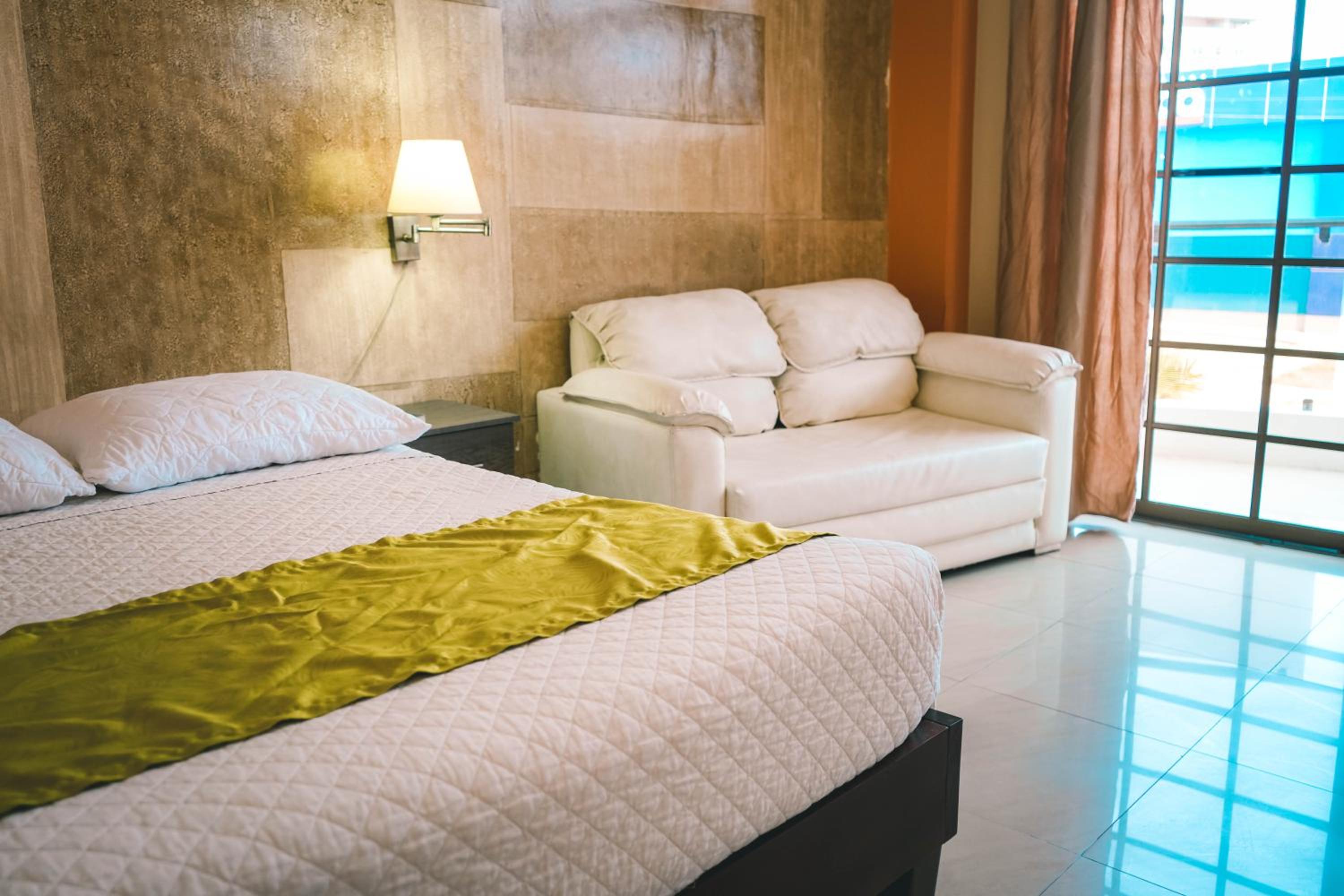 Quadruple Room with Balcony photo 2