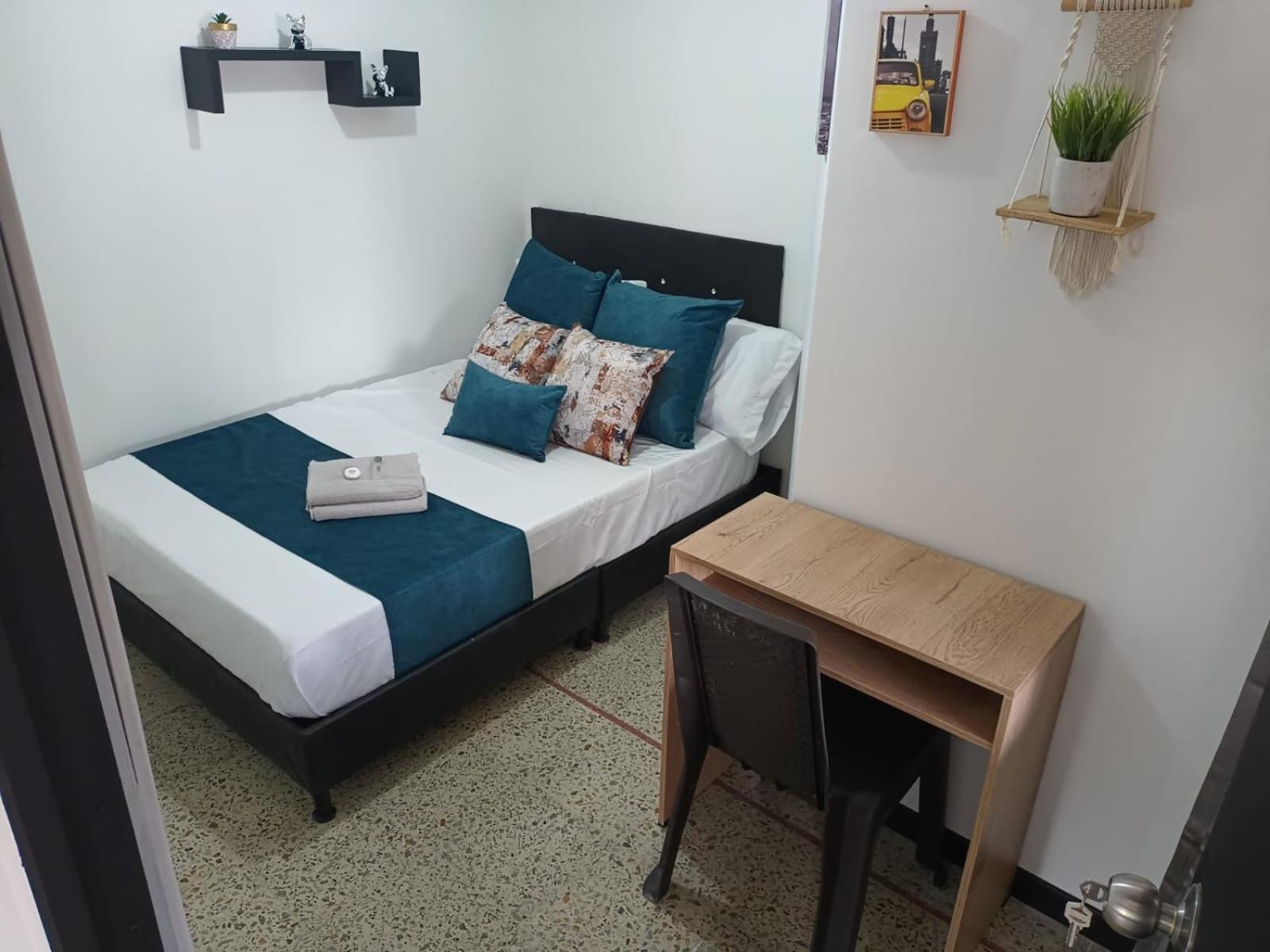 Double Room with Shared Bathroom photo 1