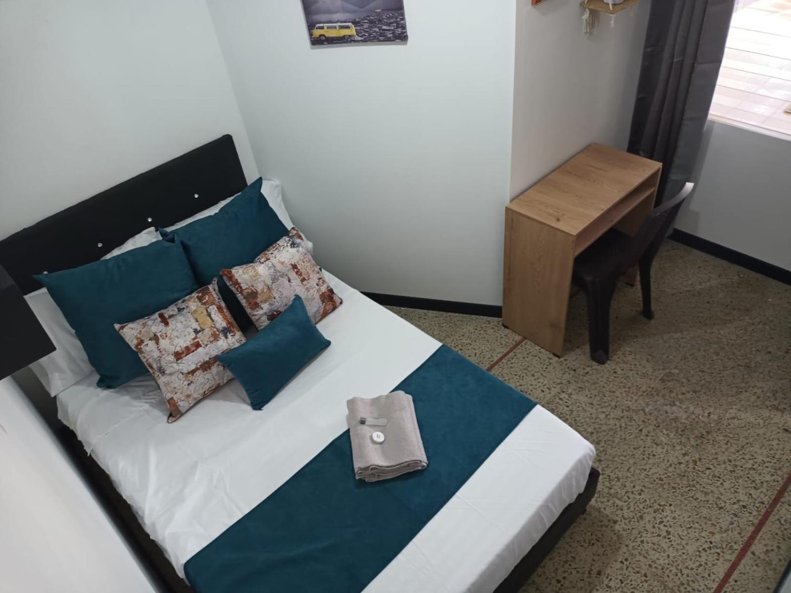 Double Room with Shared Bathroom photo 2