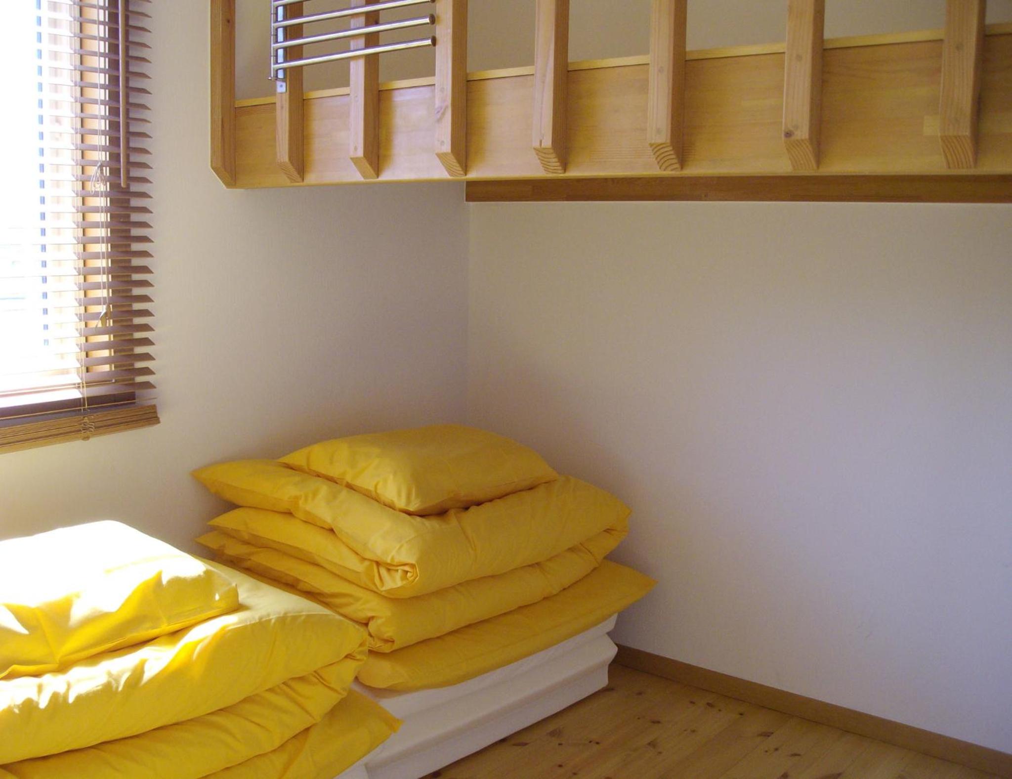 Economy Twin Room - Photo 4