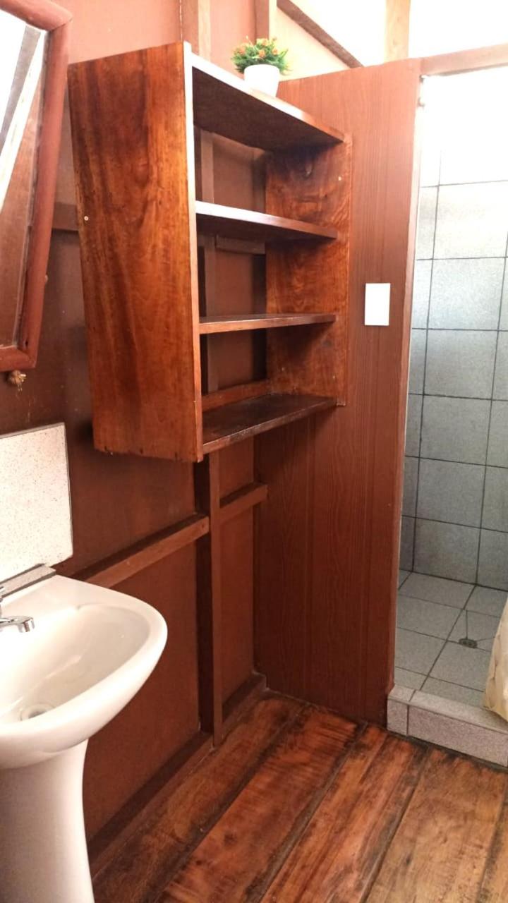 Single Room with Bathroom photo 2
