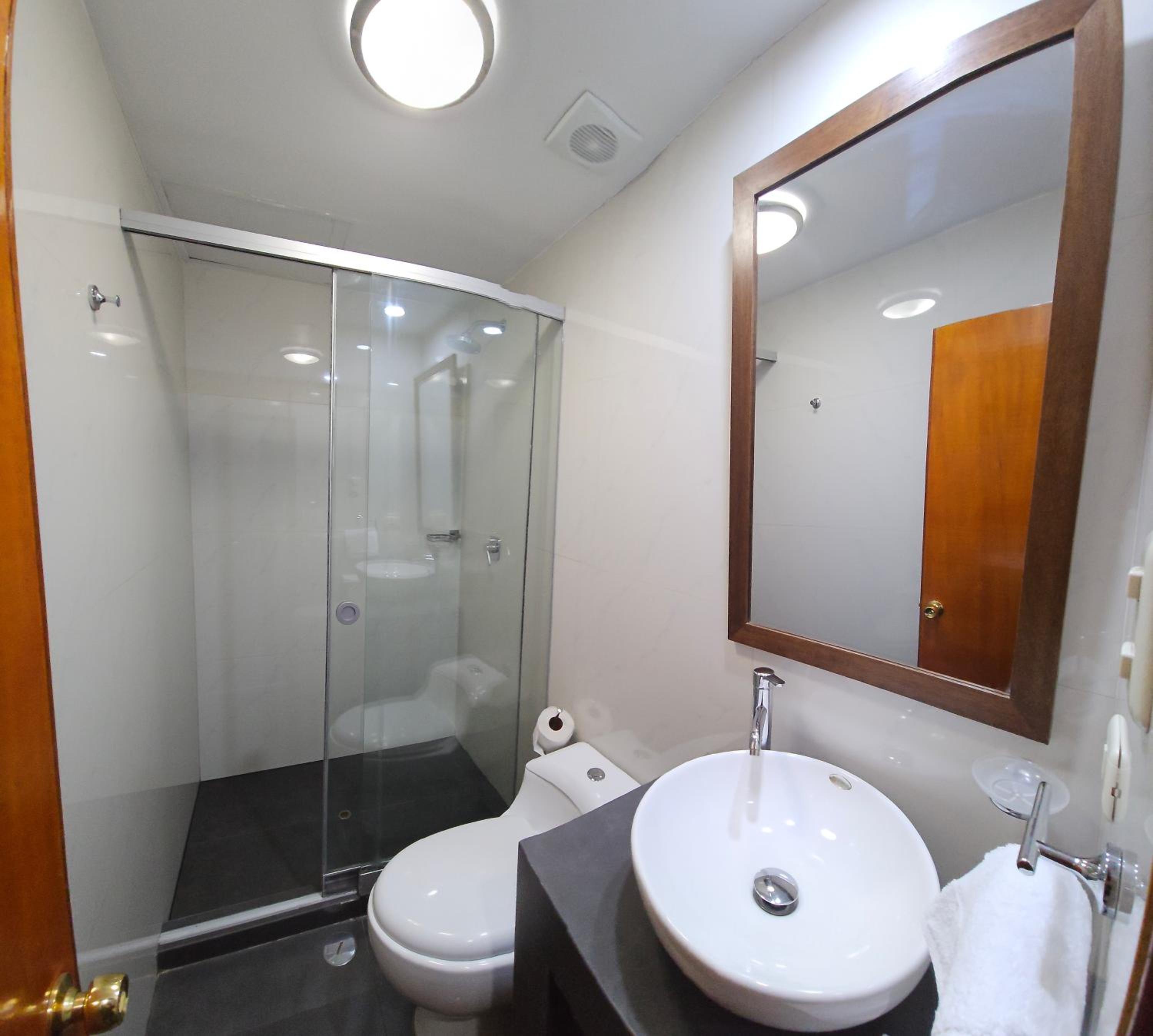Deluxe Queen Room - Photo 4