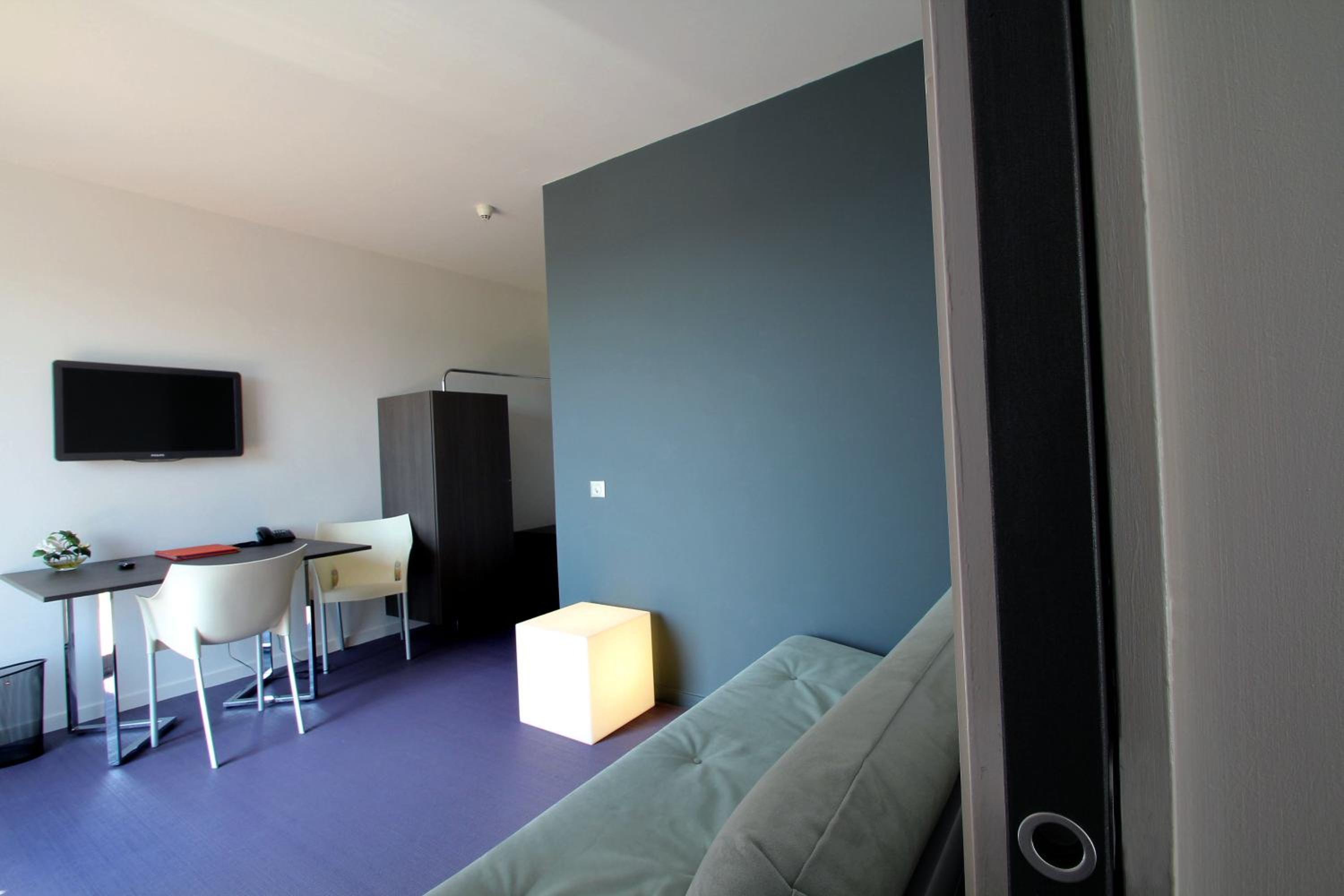 Junior Suite (2 Adults) - Photo 1