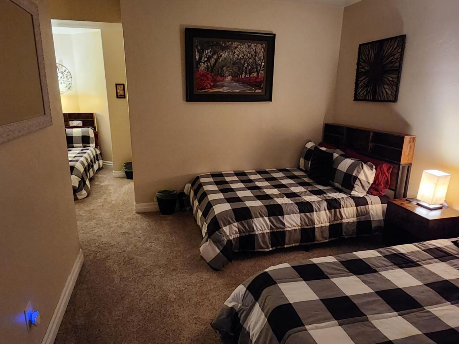 Quadruple Room with Shared Bathroom photo 3