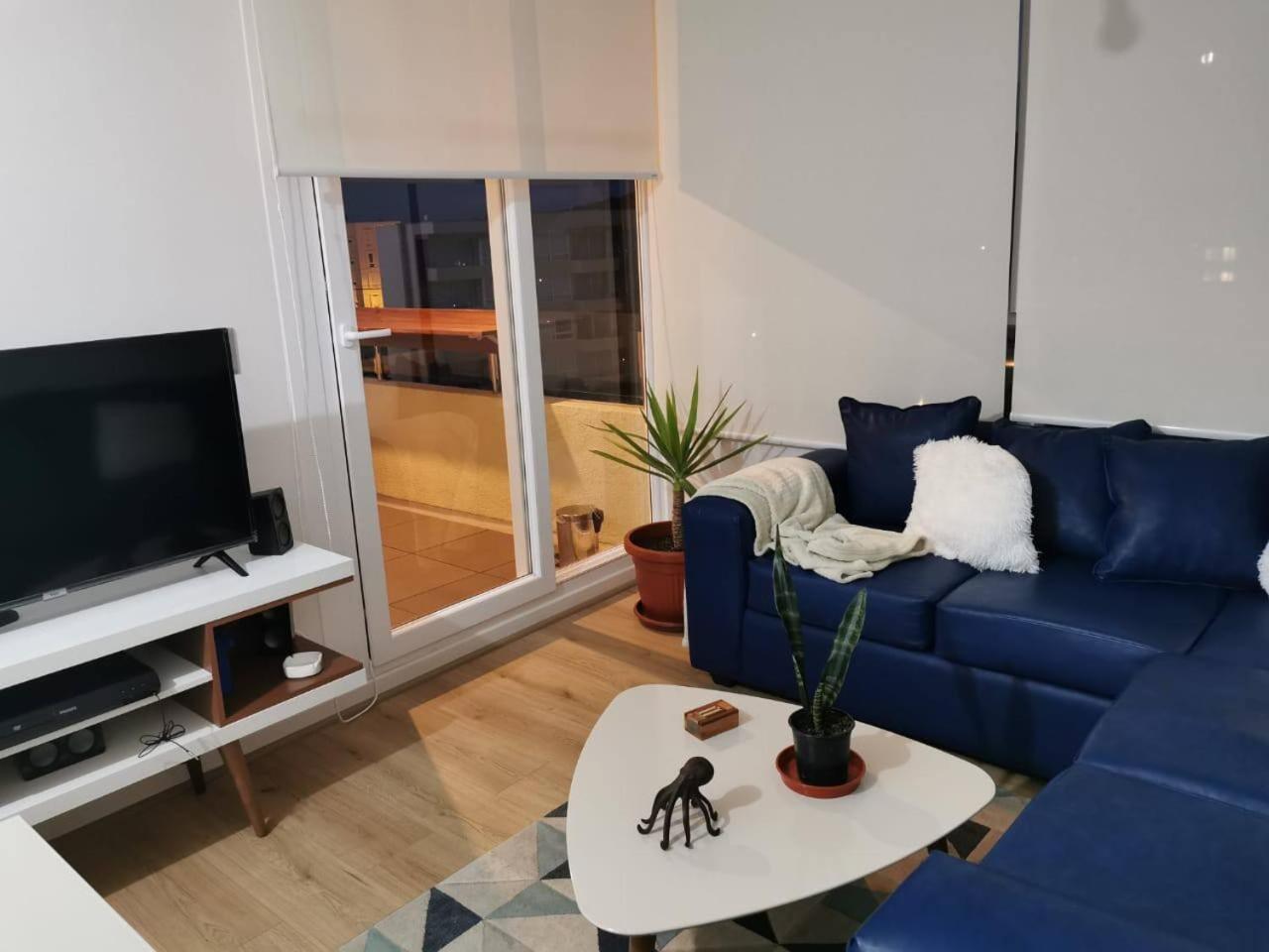Three-Bedroom Apartment photo 2