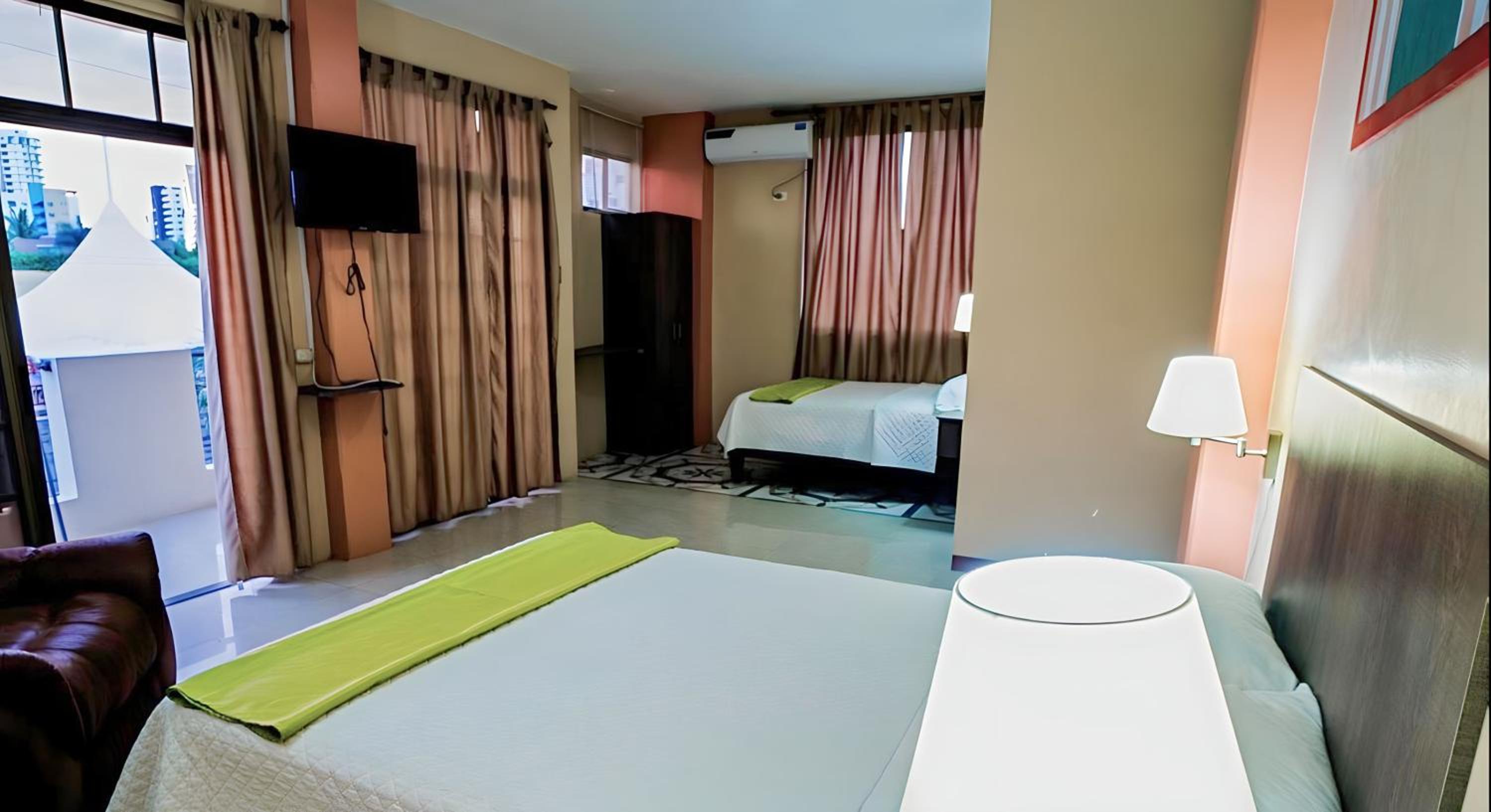 Double Room with Balcony and Sea View photo 3