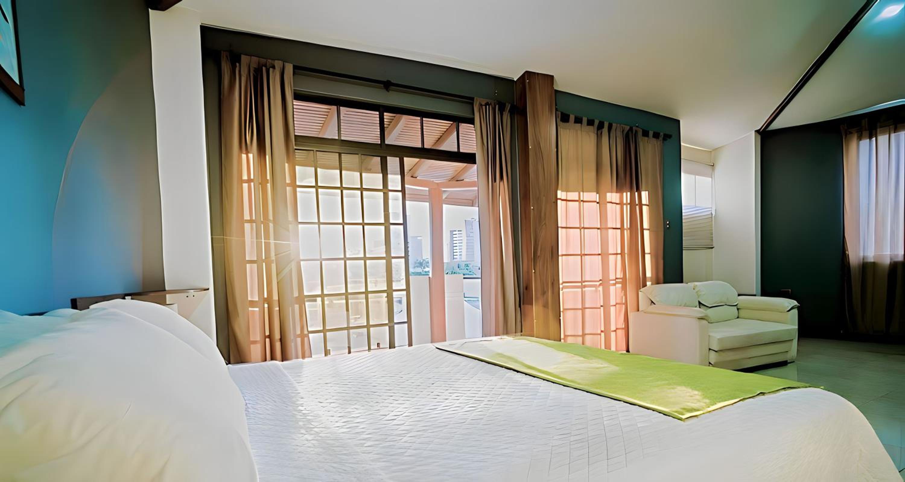 Double Room with Balcony and Sea View photo 2