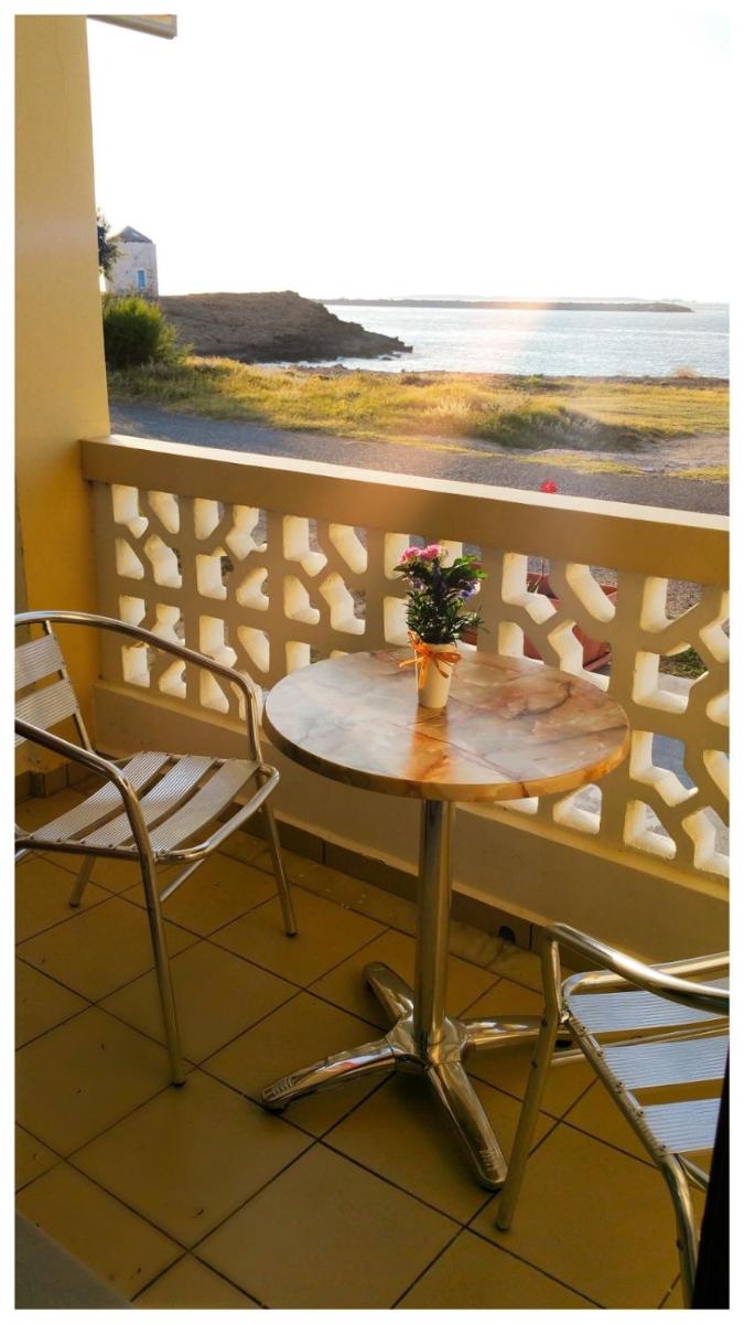 One-Bedroom Apartment Ground Floor with Sea View