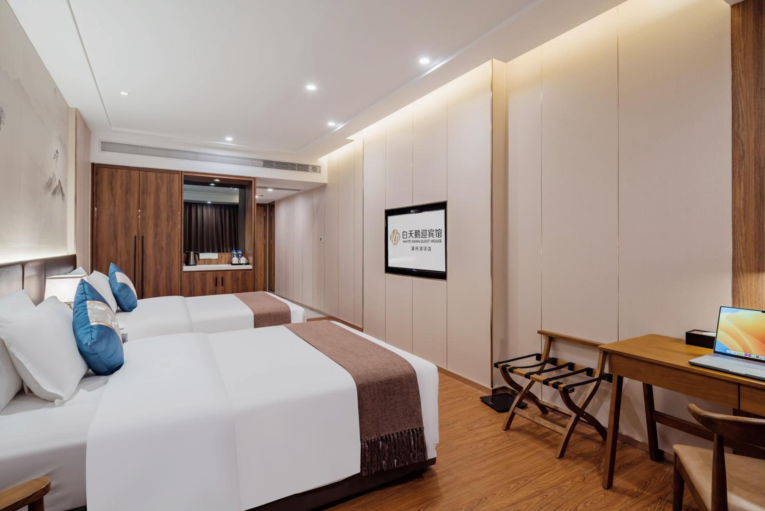 Deluxe Twin Room - Photo 1