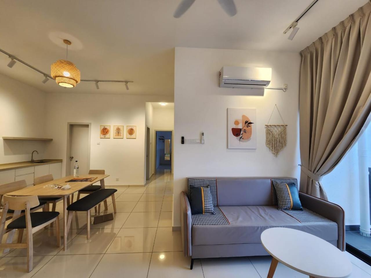 Cozy 2 Bedroom Suites - Photo 7