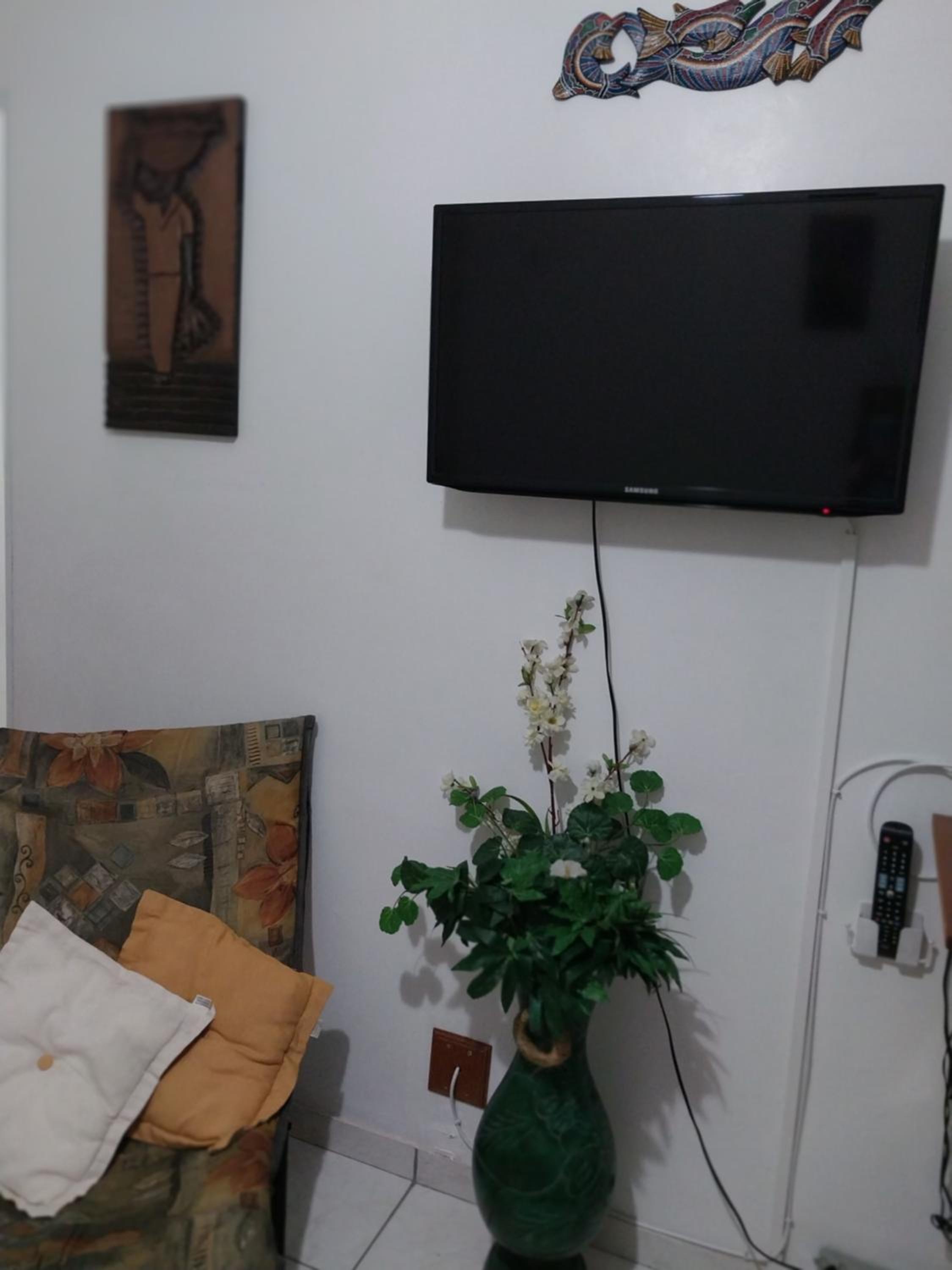 One-Bedroom Apartment photo 3