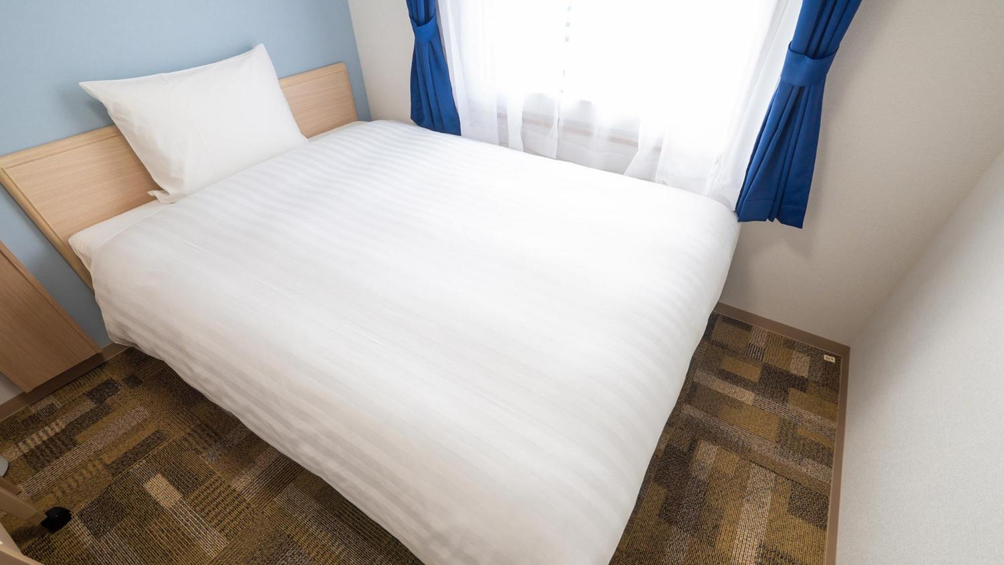 Double Room with Small Double Bed - Non-Smoking photo 2